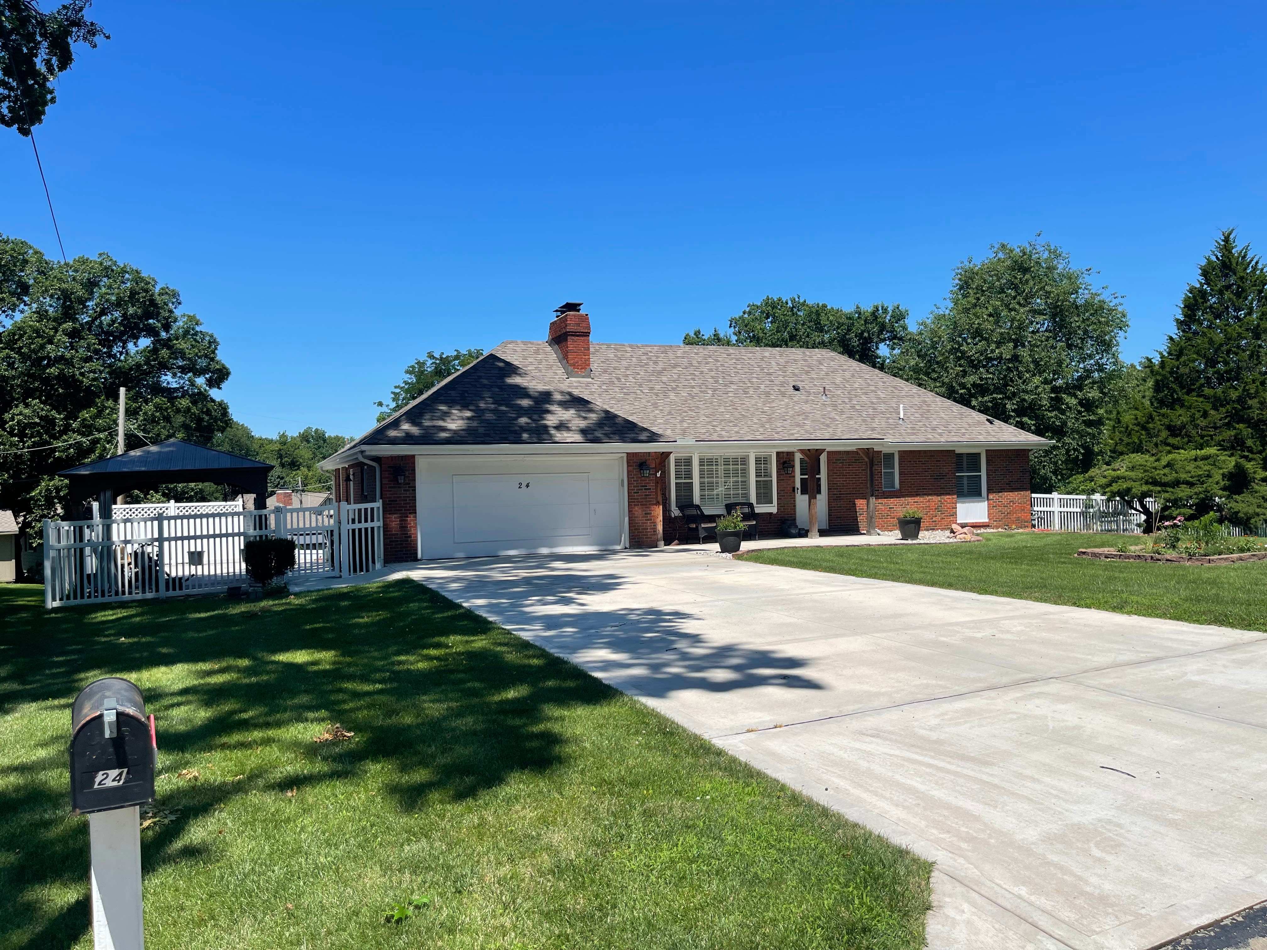 24 Northeast Normandy Lane – photo 1