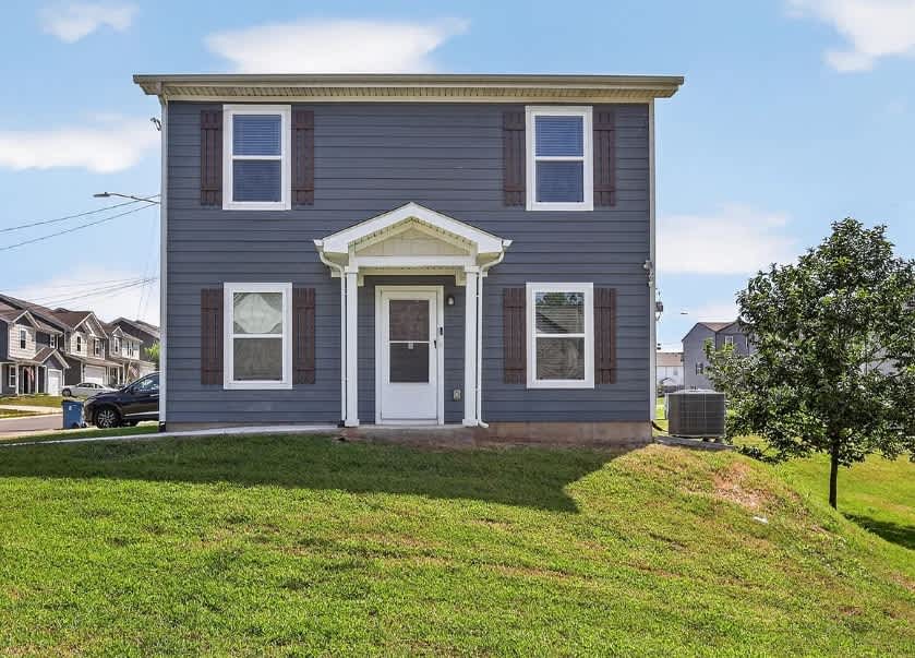 200 Renwick Drive – photo 1