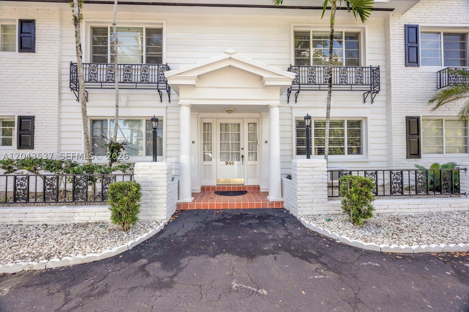 940 Sevilla Ave – photo 1