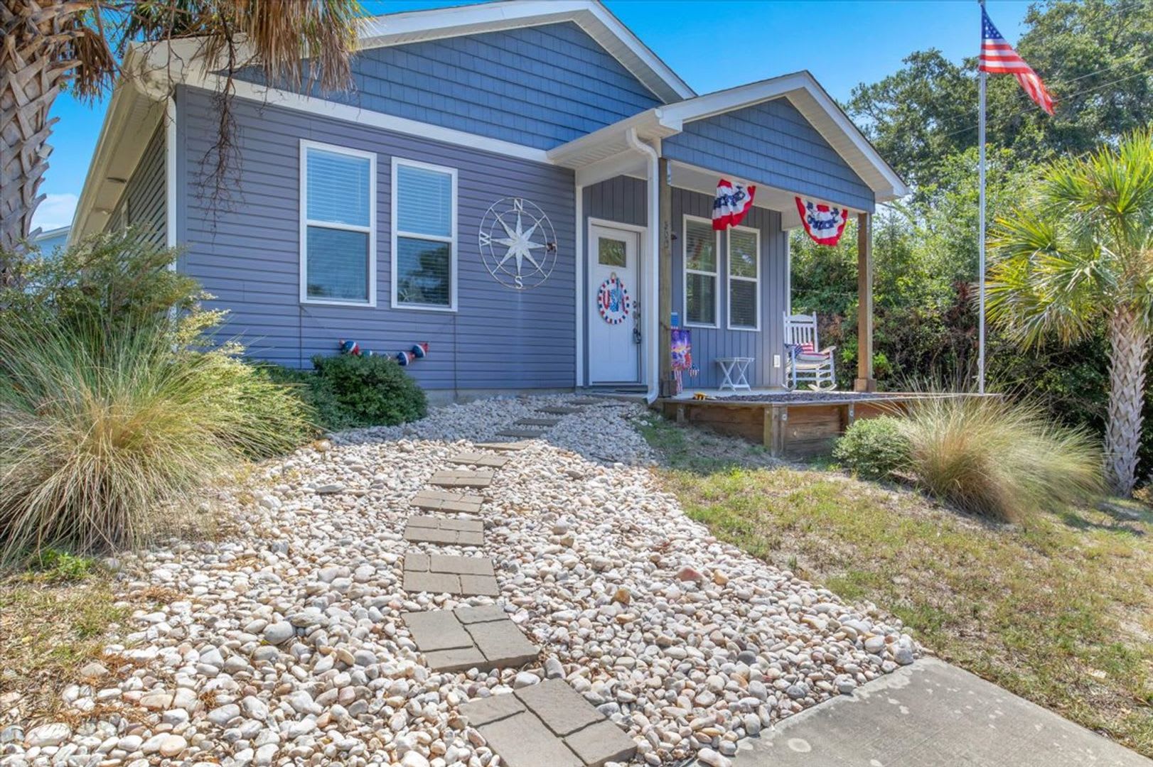 Furnished 3-Bedroom Rental in Emerald Isle – 6-Month Lease Available – photo 1 of 36