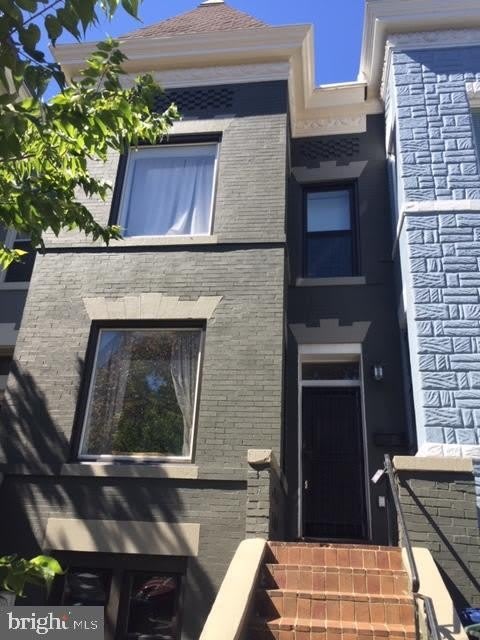 2030 FLAGLER Place NW – photo 1