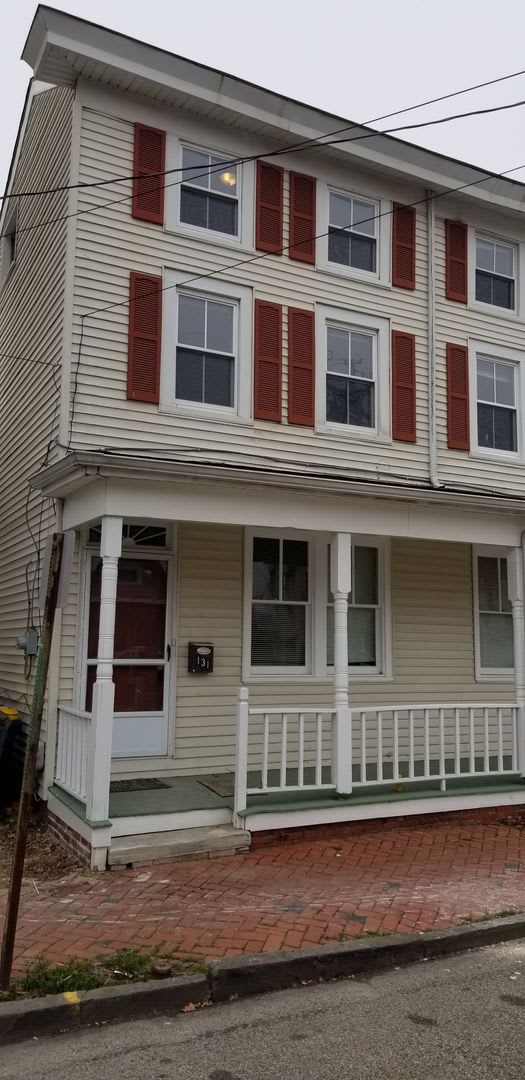 Townhouse in Downtown Smyrna – photo 1 of 21