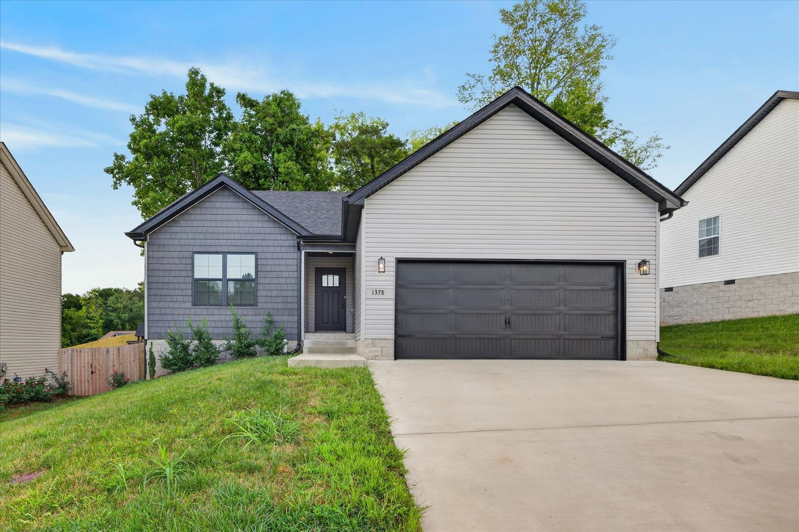 3 Bedroom House Near Fort Campbell & Downtown Clarksville! – photo 1