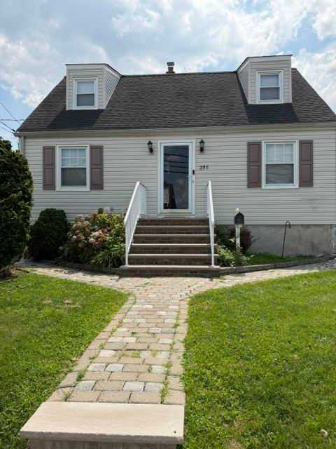 256 Martha Avenue – photo 1 of 25