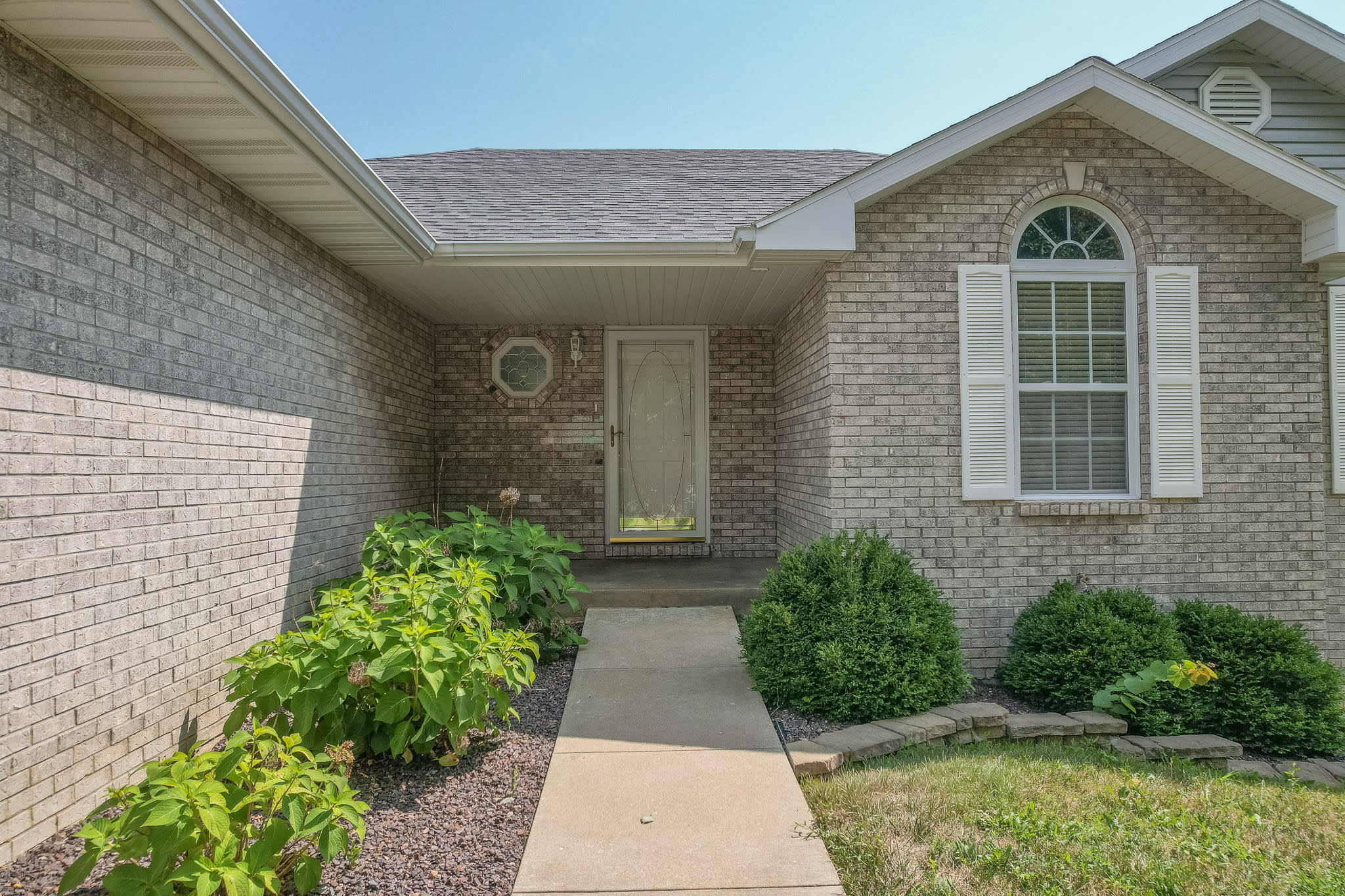 3725 Oxford Road – photo 1 of 43