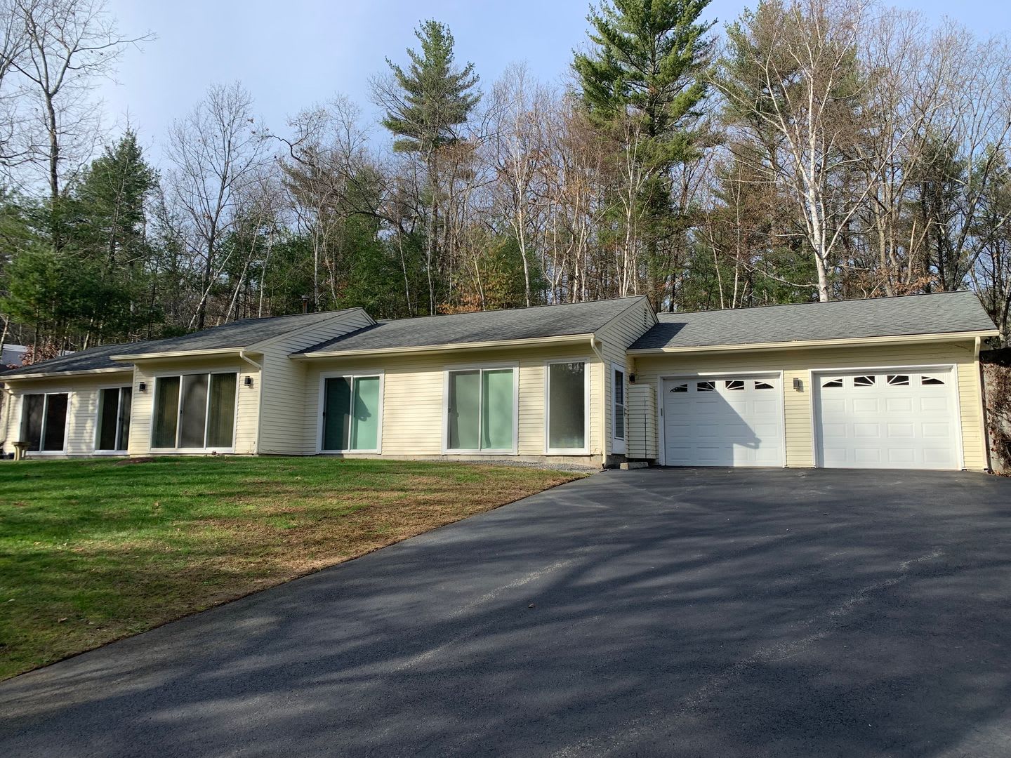 Unique One Level Living In Desirable Londonderry Neighborhood 3 Bed 2 Bath – photo 1 of 59