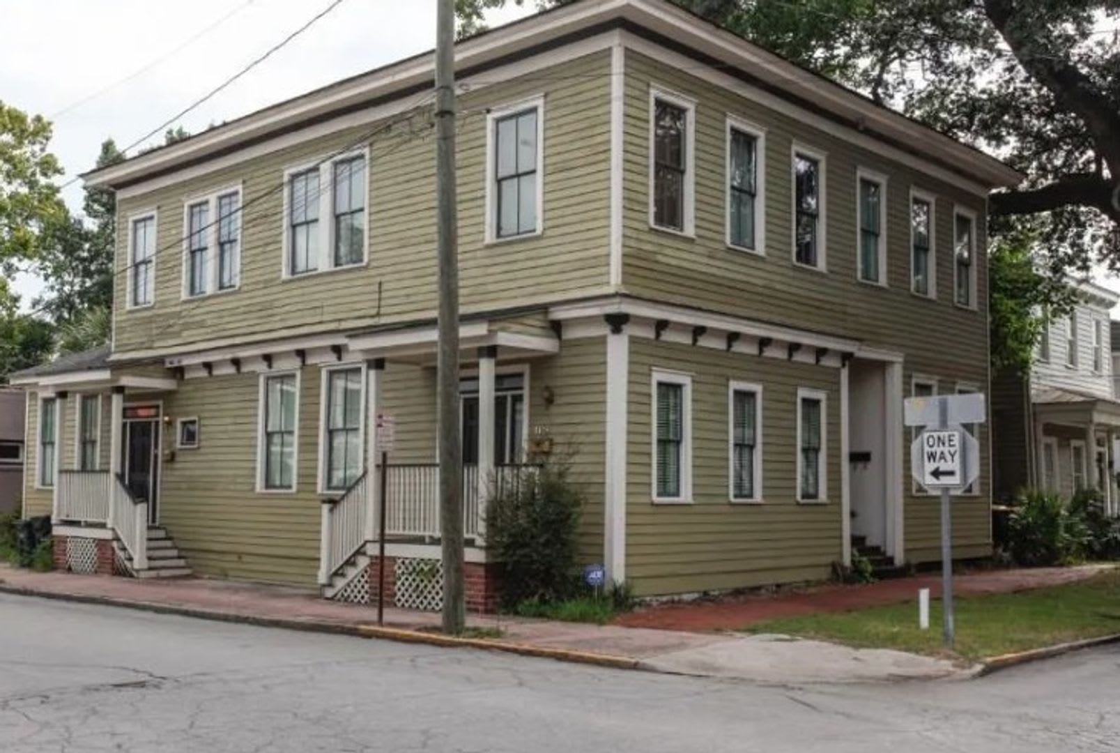 Charming Downtown Living – 1114 Lincoln Street, Savannah, GA – photo 1