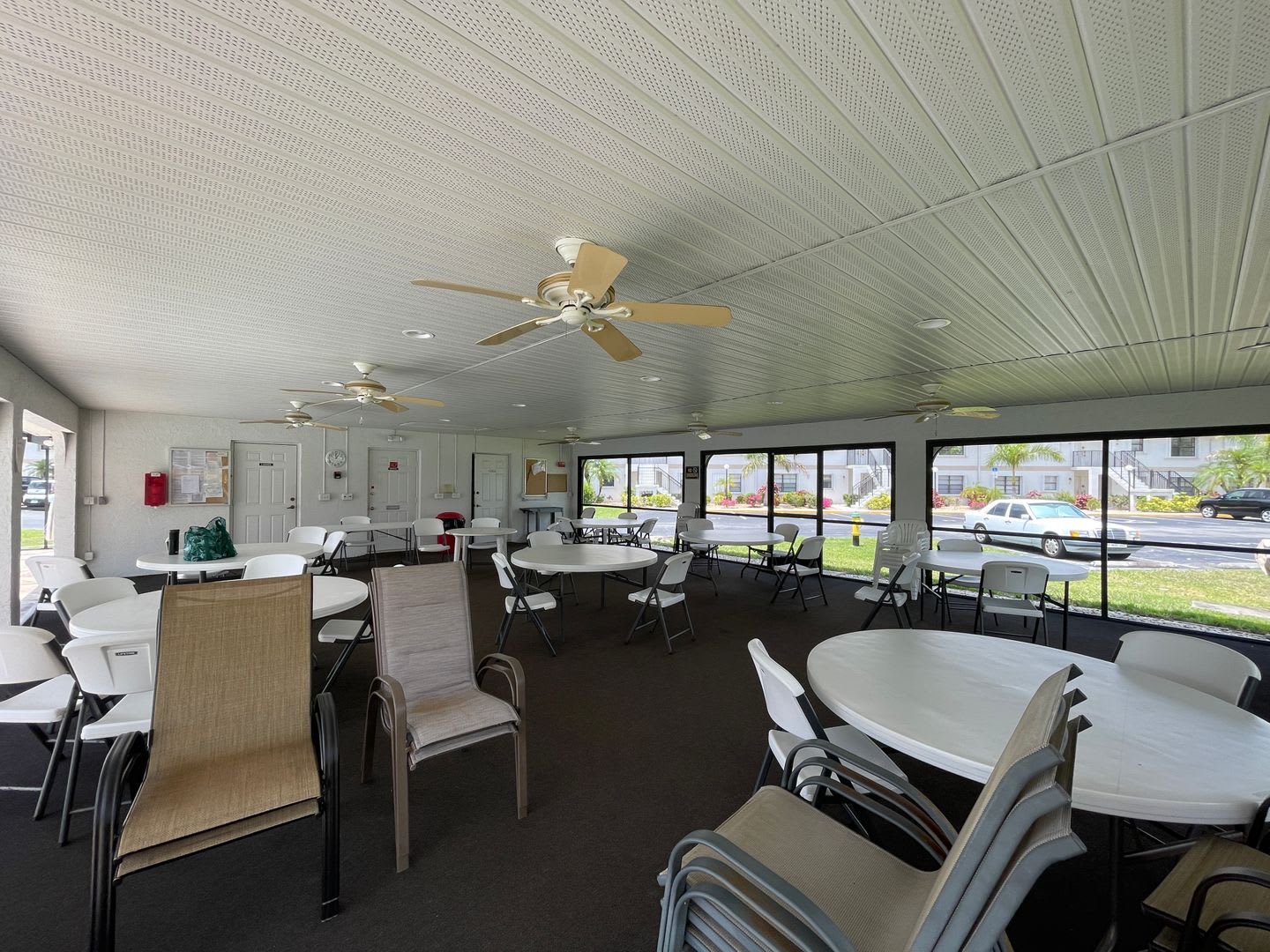 CENTRALLY LOCATED- UPDATED UNFURNISHED ANNUAL RENTAL – photo 1 of 35