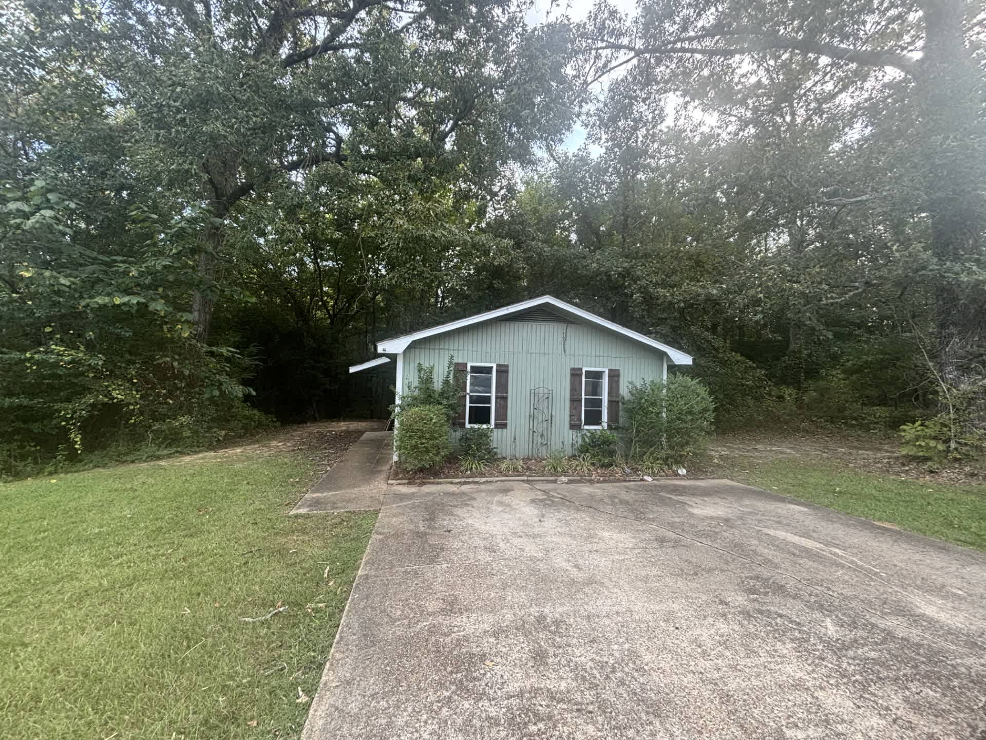 117 Herron Drive – photo 1 of 8