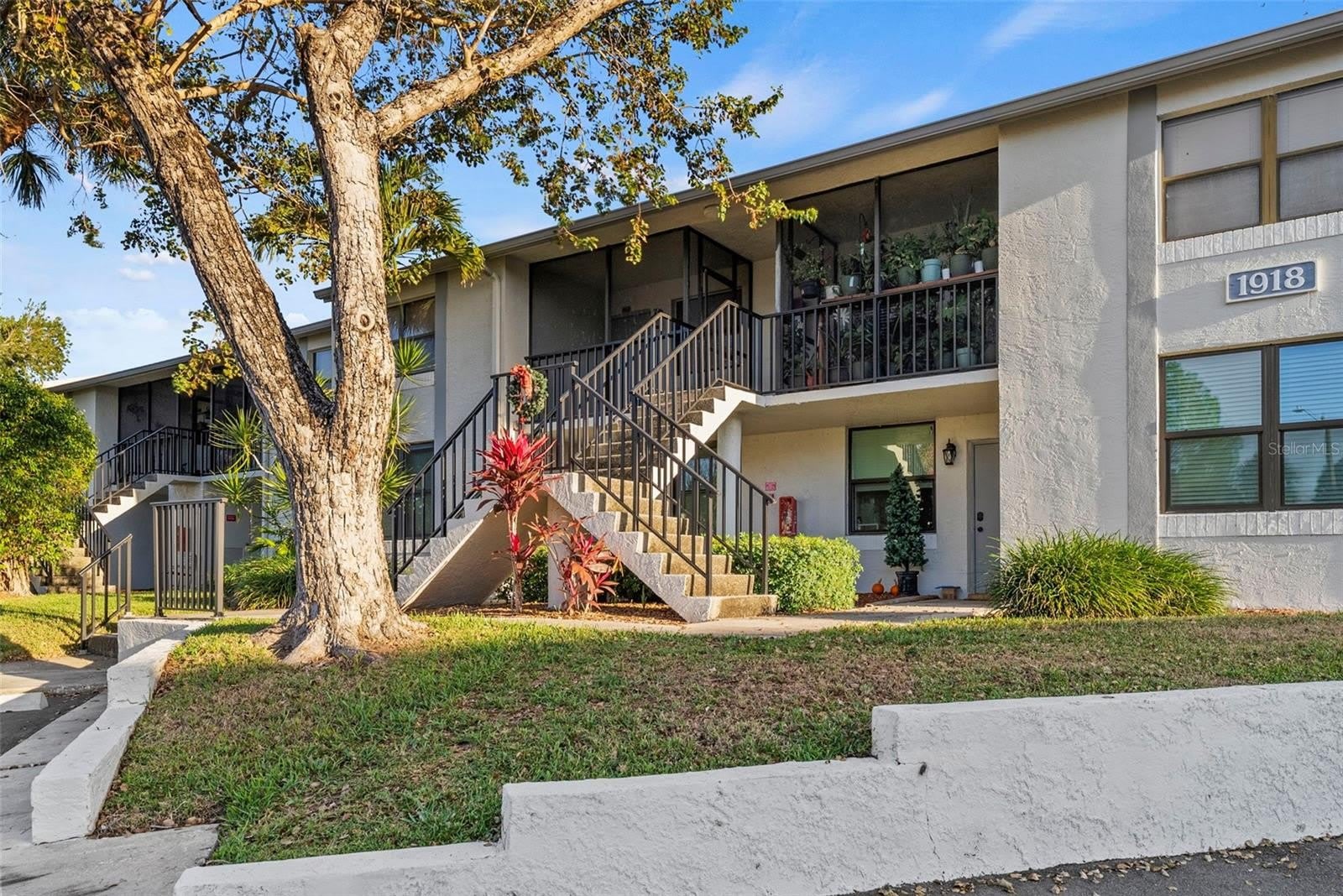 1918 PELICAN LANDING Boulevard – photo 1 of 26