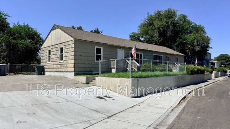 1209 Stevens Dr. – photo 1