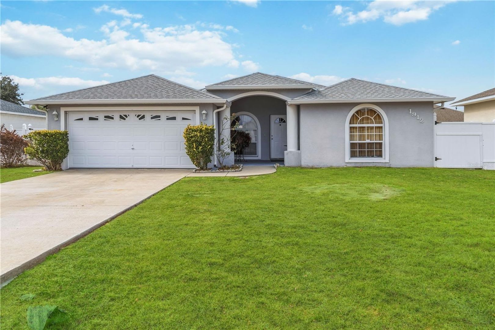 Poinciana Home – photo 1