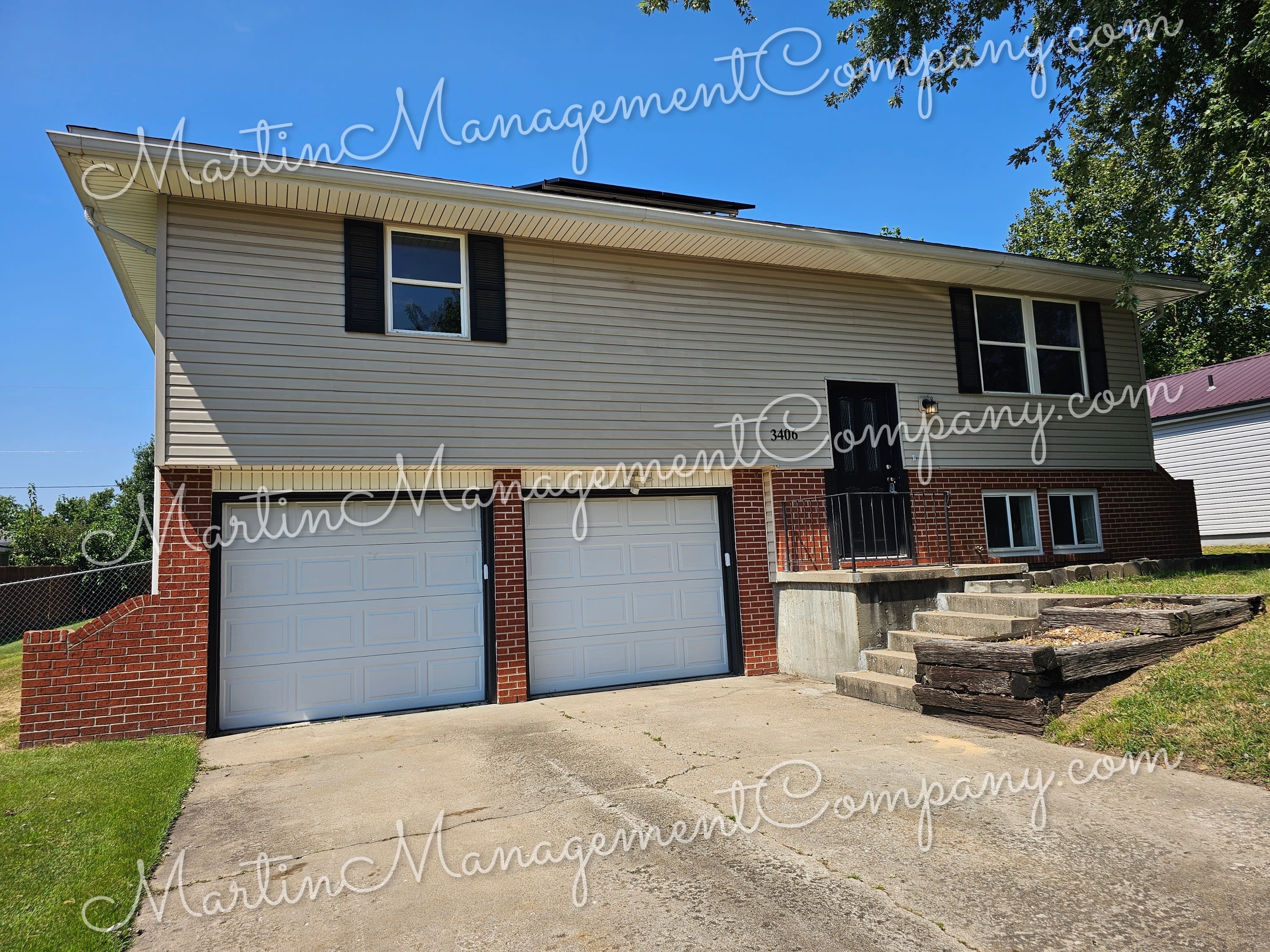 3406 South Grand Avenue – photo 1 of 24