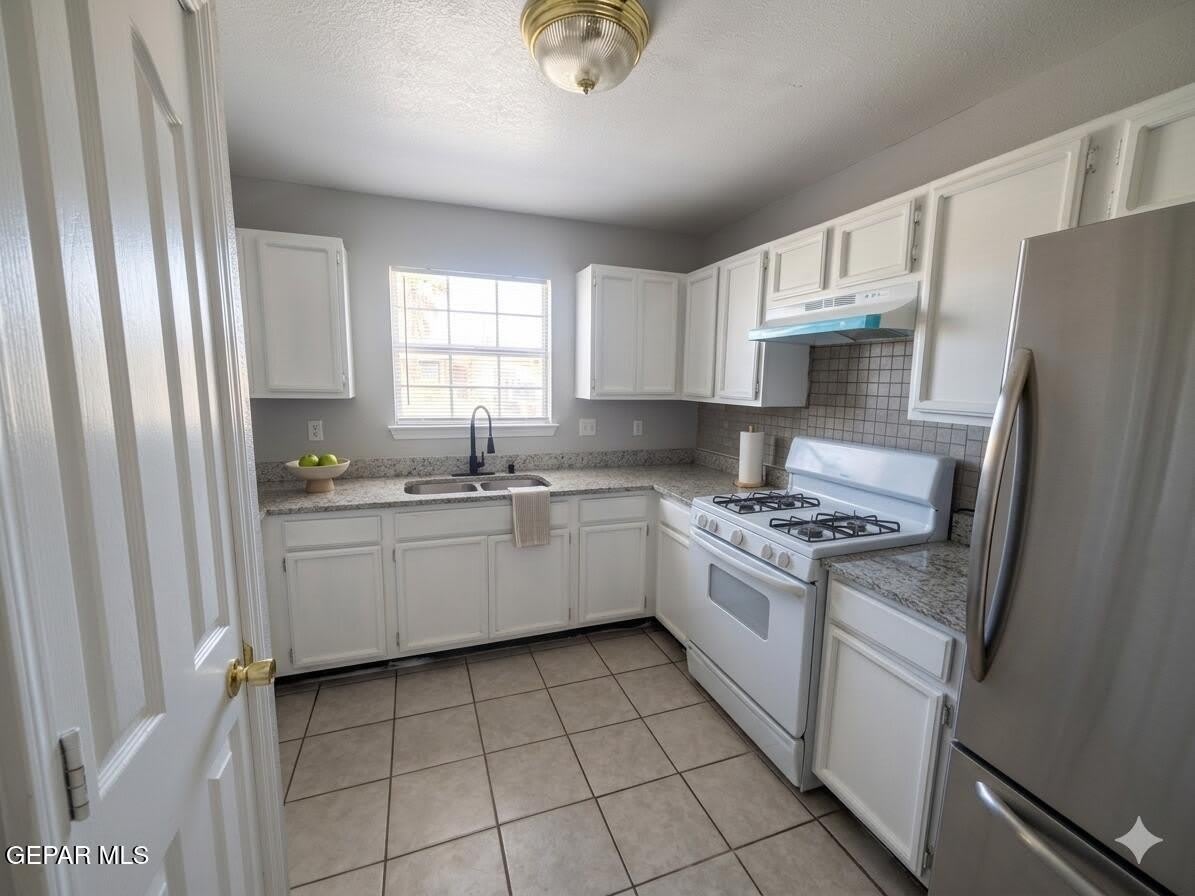 10281 Valle Del Mar Drive – photo 1 of 12