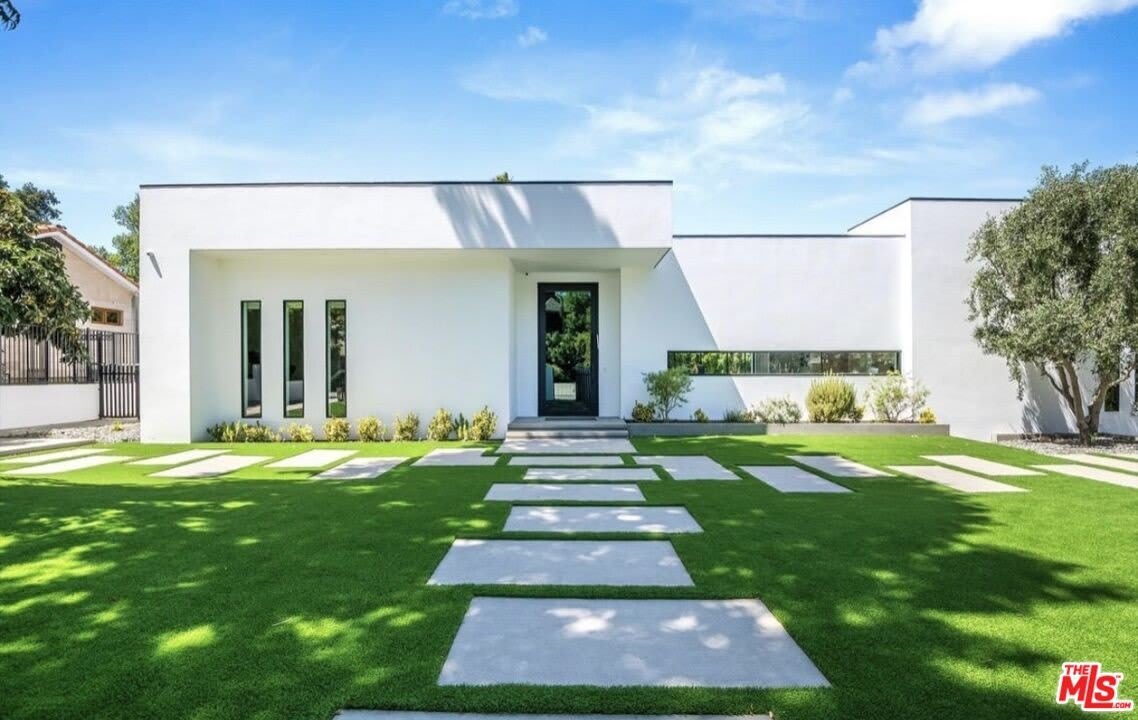 20141 Wells Dr – photo 1