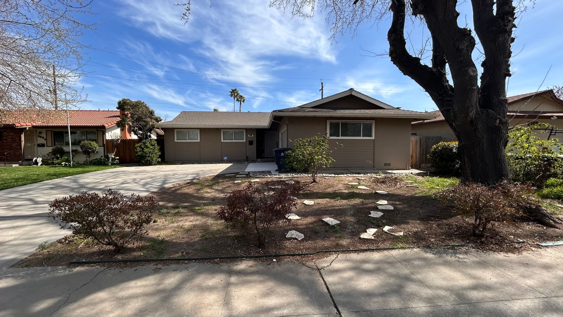 2960 Cabrillo Drive – photo 1