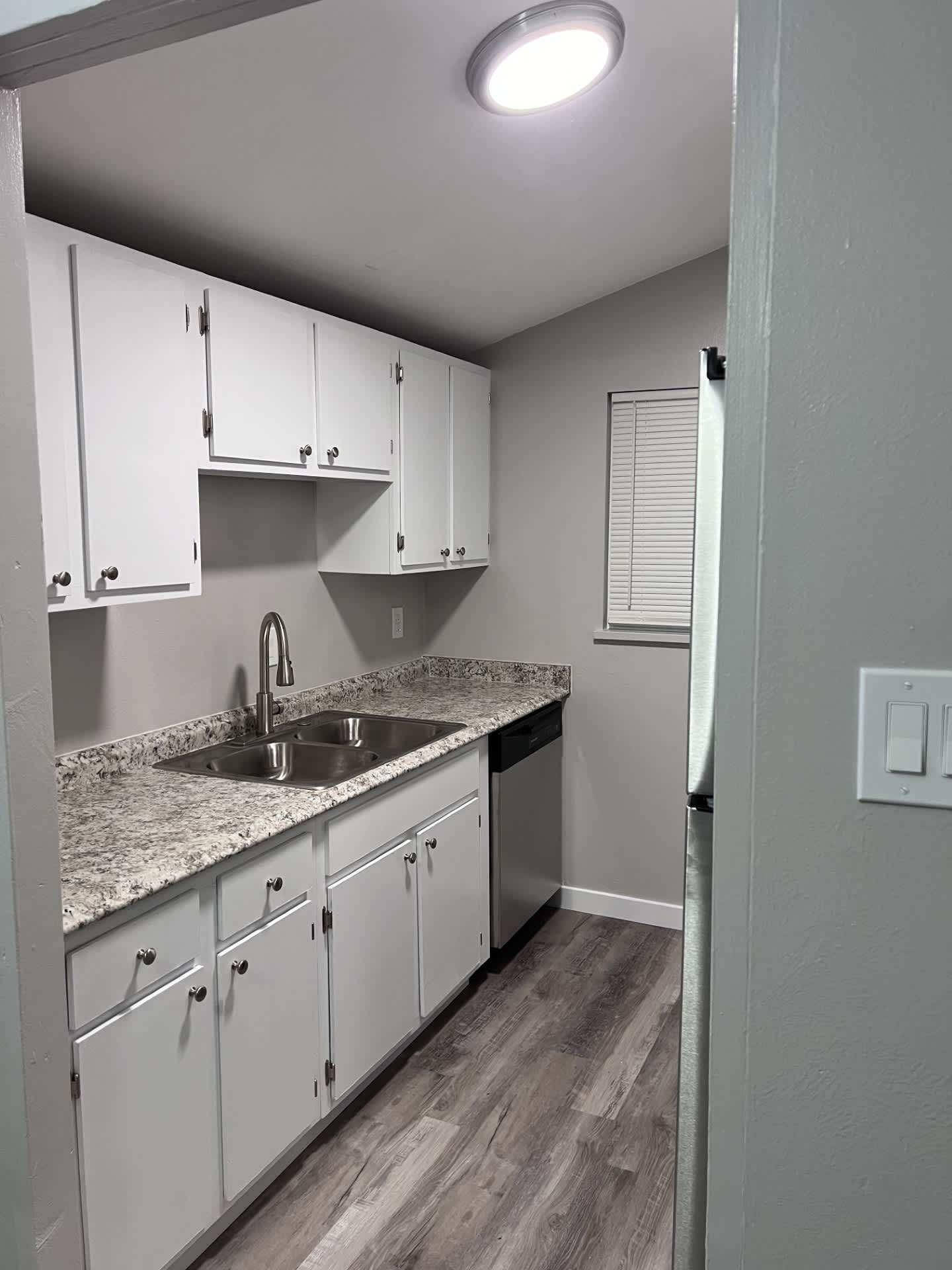 2115 4Th Ave B – photo 1