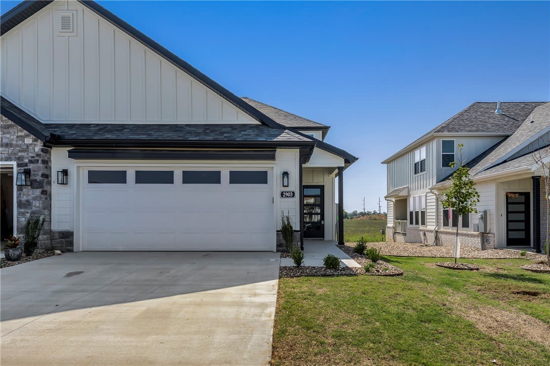 2903 SW Hampshire Avenue – photo 1