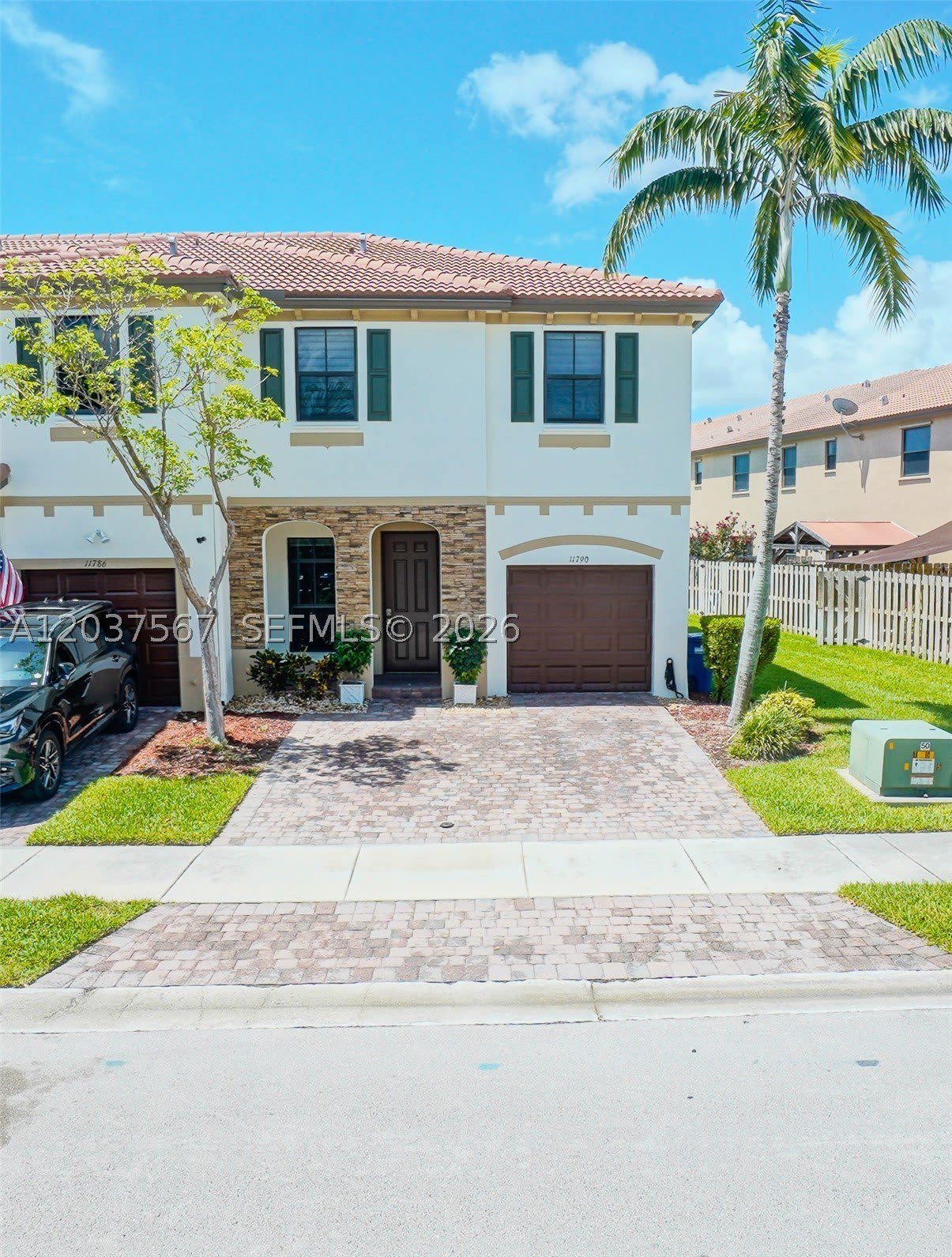 11790 SW 238th St – photo 1