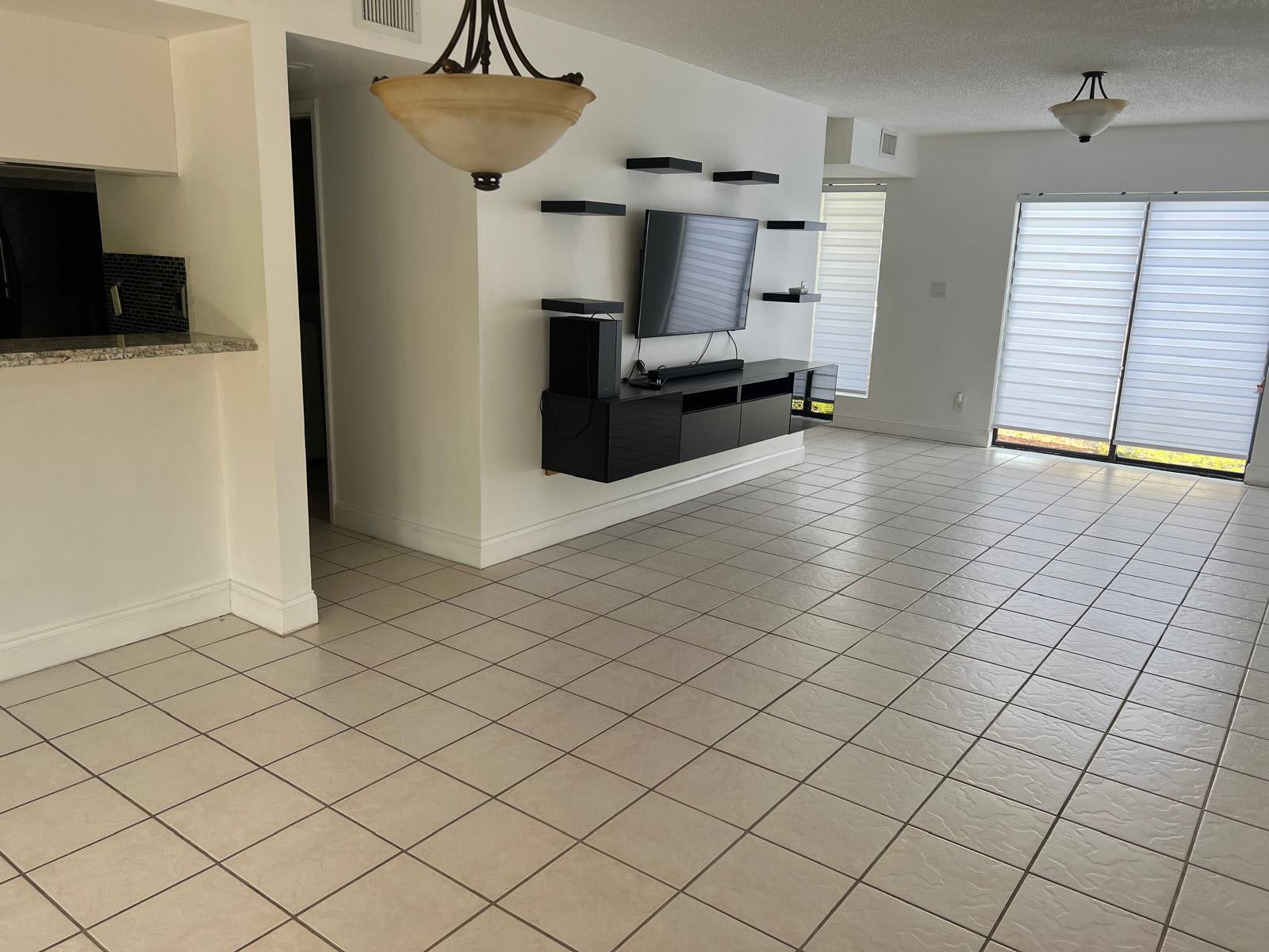 4001 S Beneva Rd – photo 1 of 18