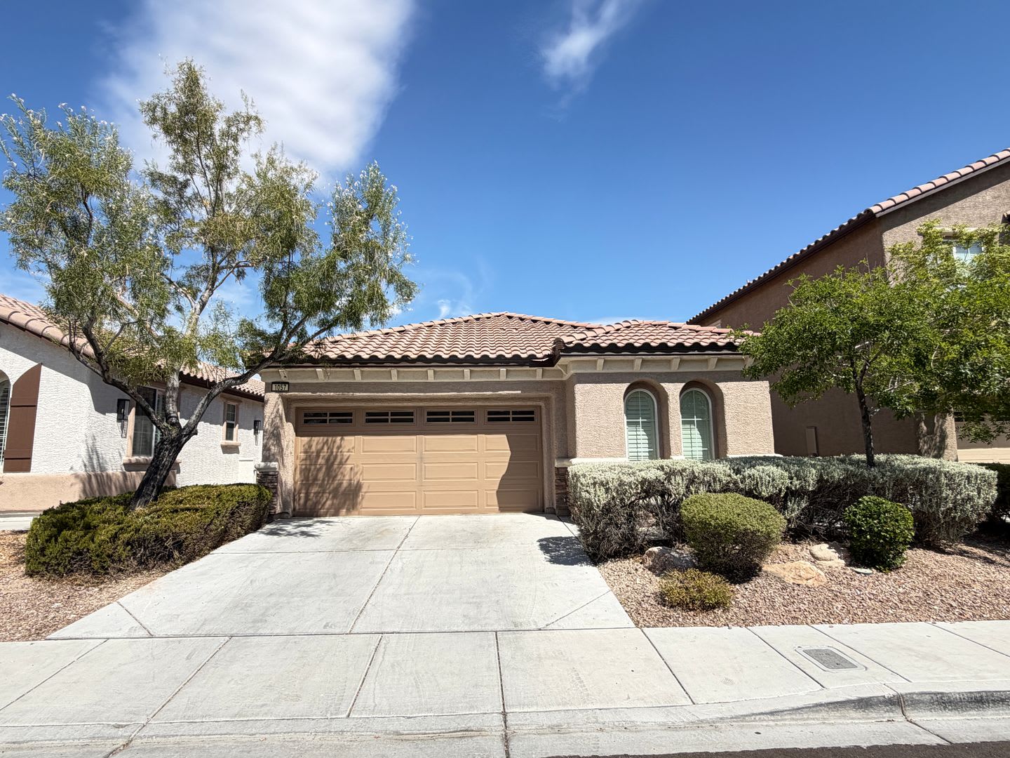 1057 Ambrosia Dr – photo 1