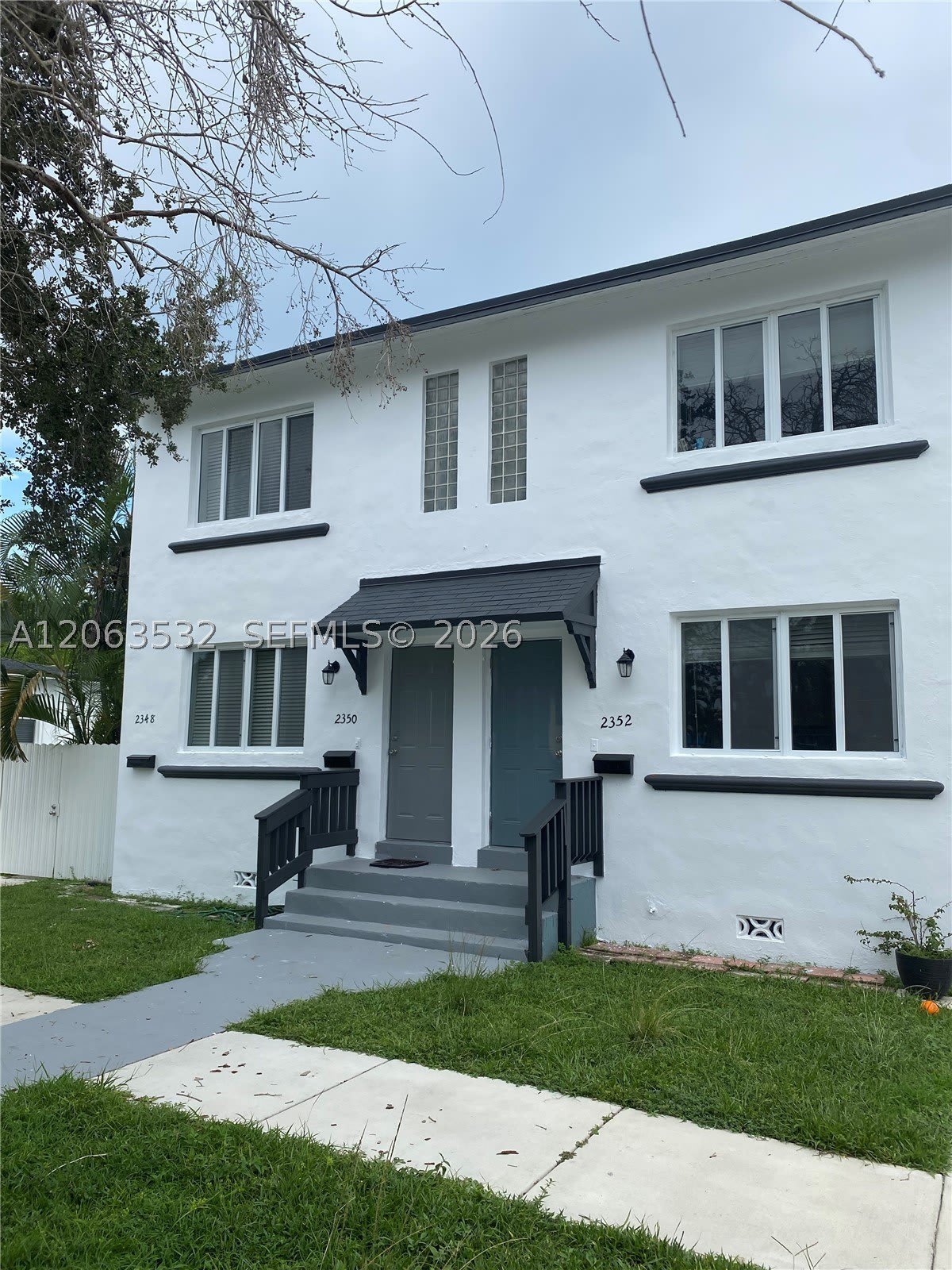 2352 SW 26th Ln – photo 1