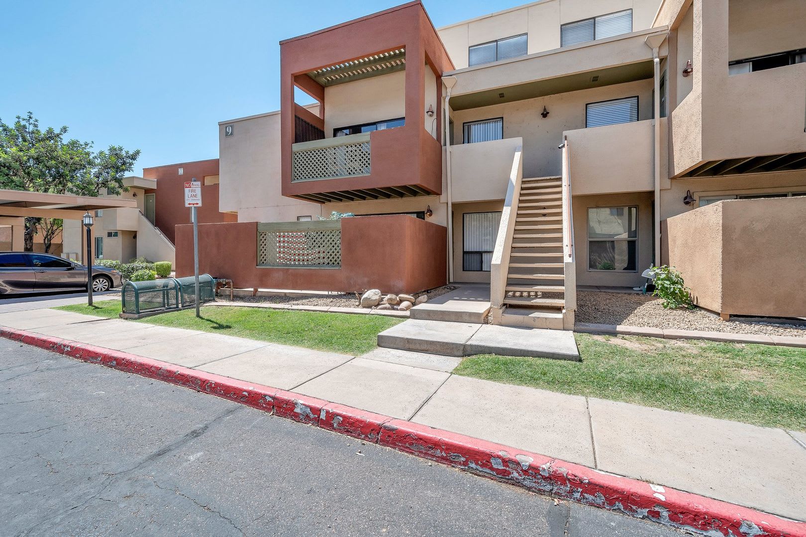 Two bedroom, two bathroom Scottsdale Condo! – photo 1