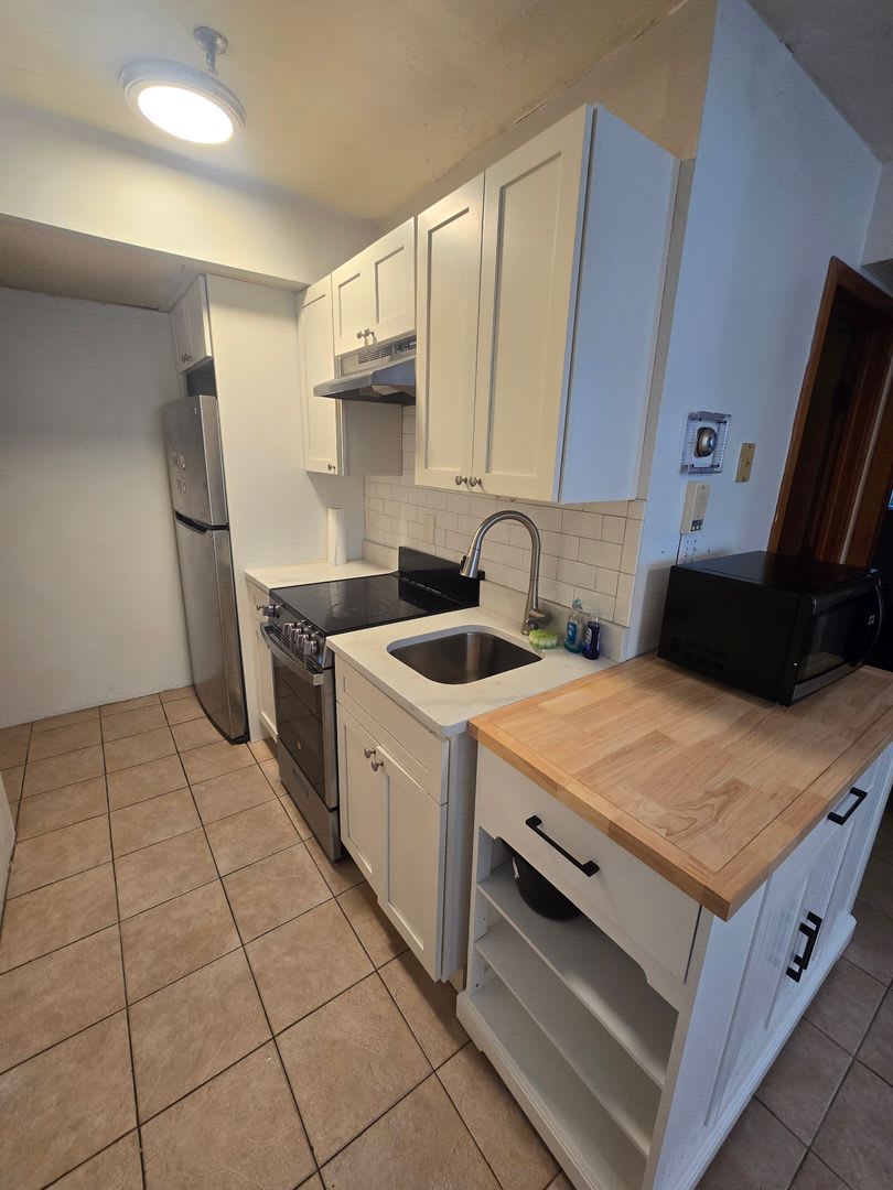 Allston 1-Bedroom with Included Utilities and Open Layout – photo 1