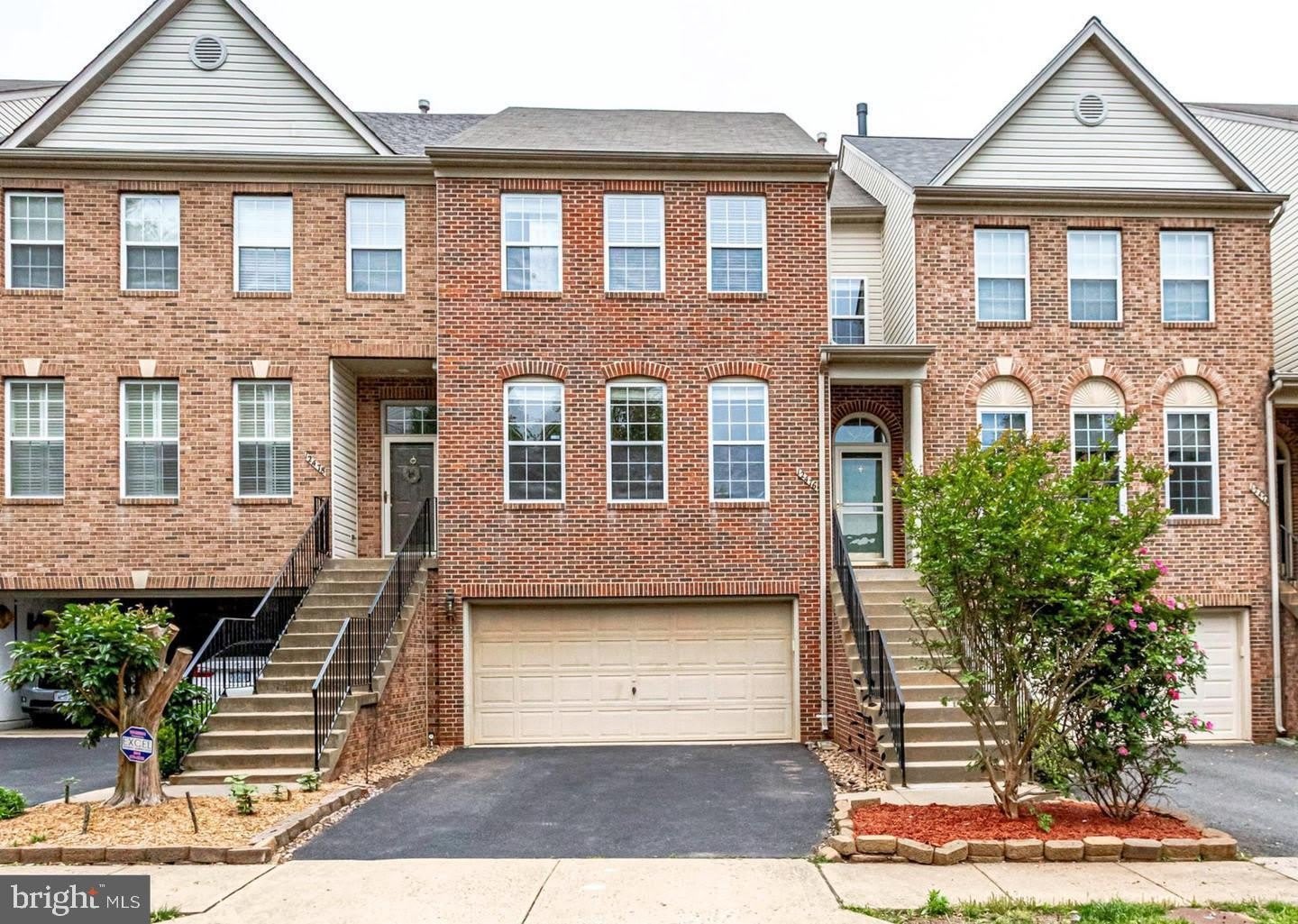 12476 CASBEER Drive – photo 1 of 33