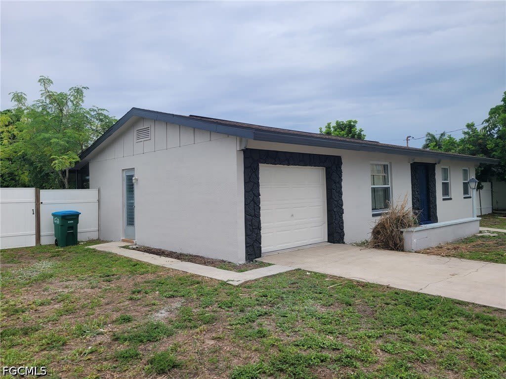 3923 SE 12th Avenue – photo 1