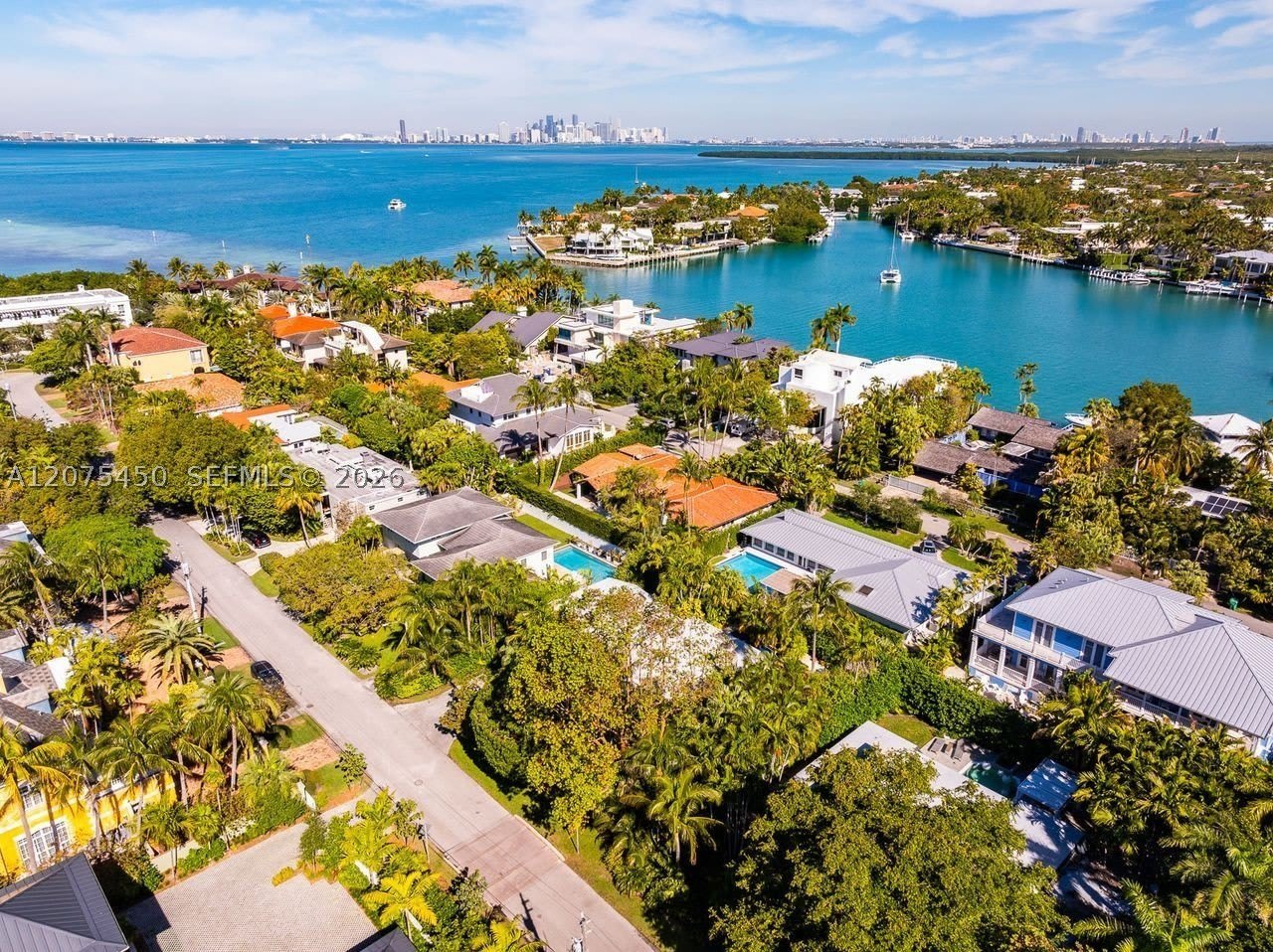669 S Mashta Dr – photo 1