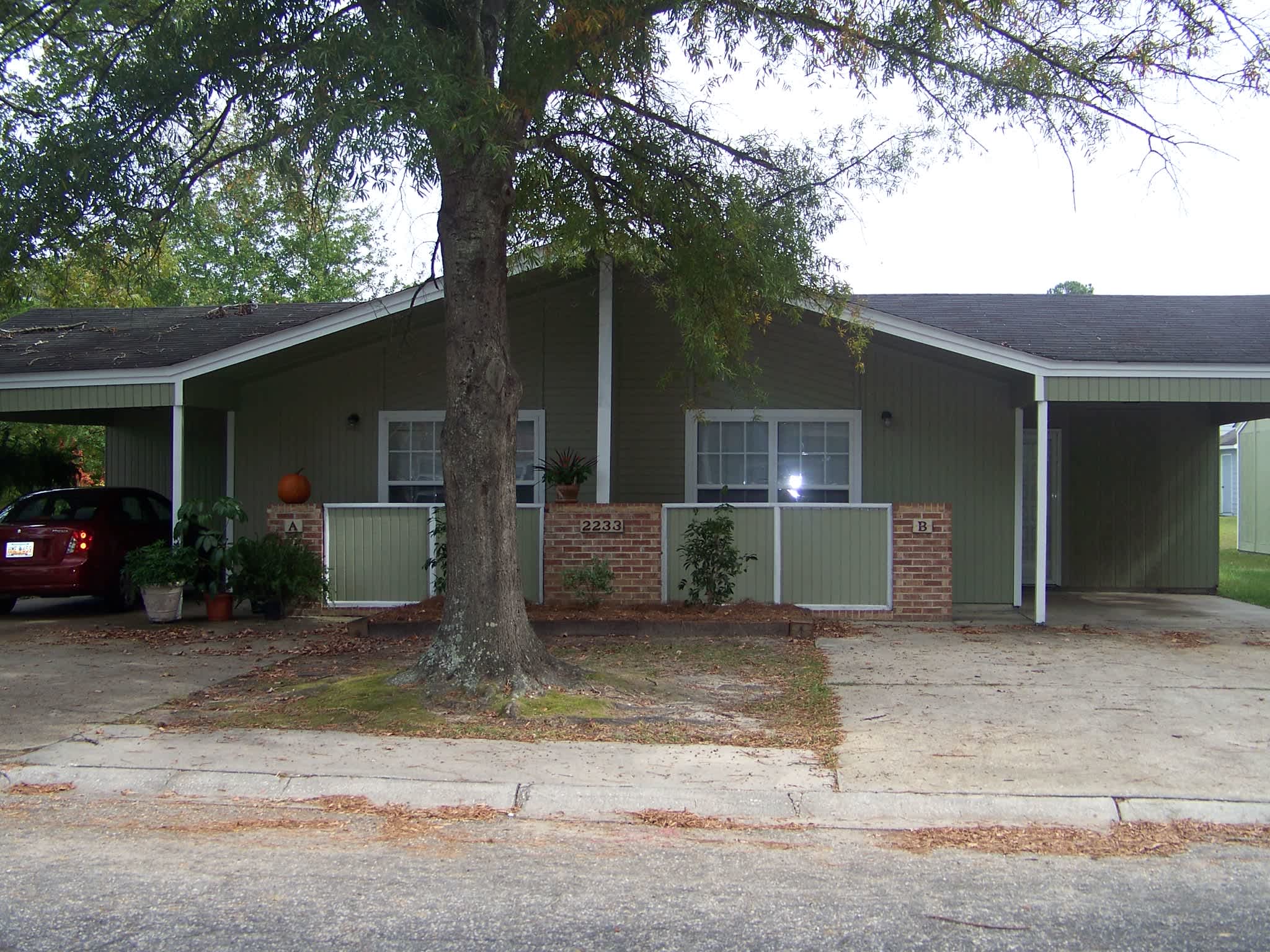 2228 B Woodridge – photo 1 of 83
