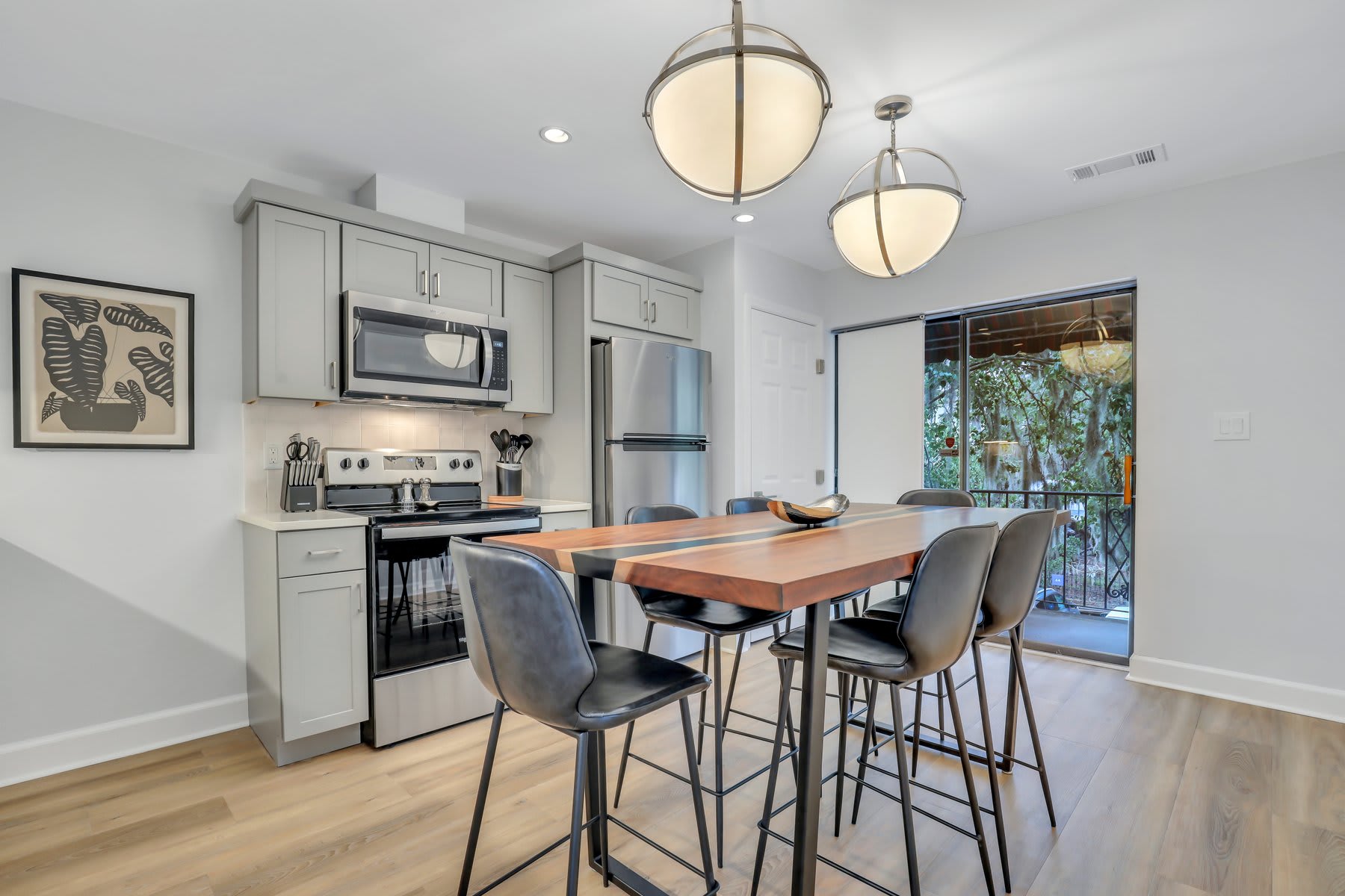 101 E Gaston St – photo 1