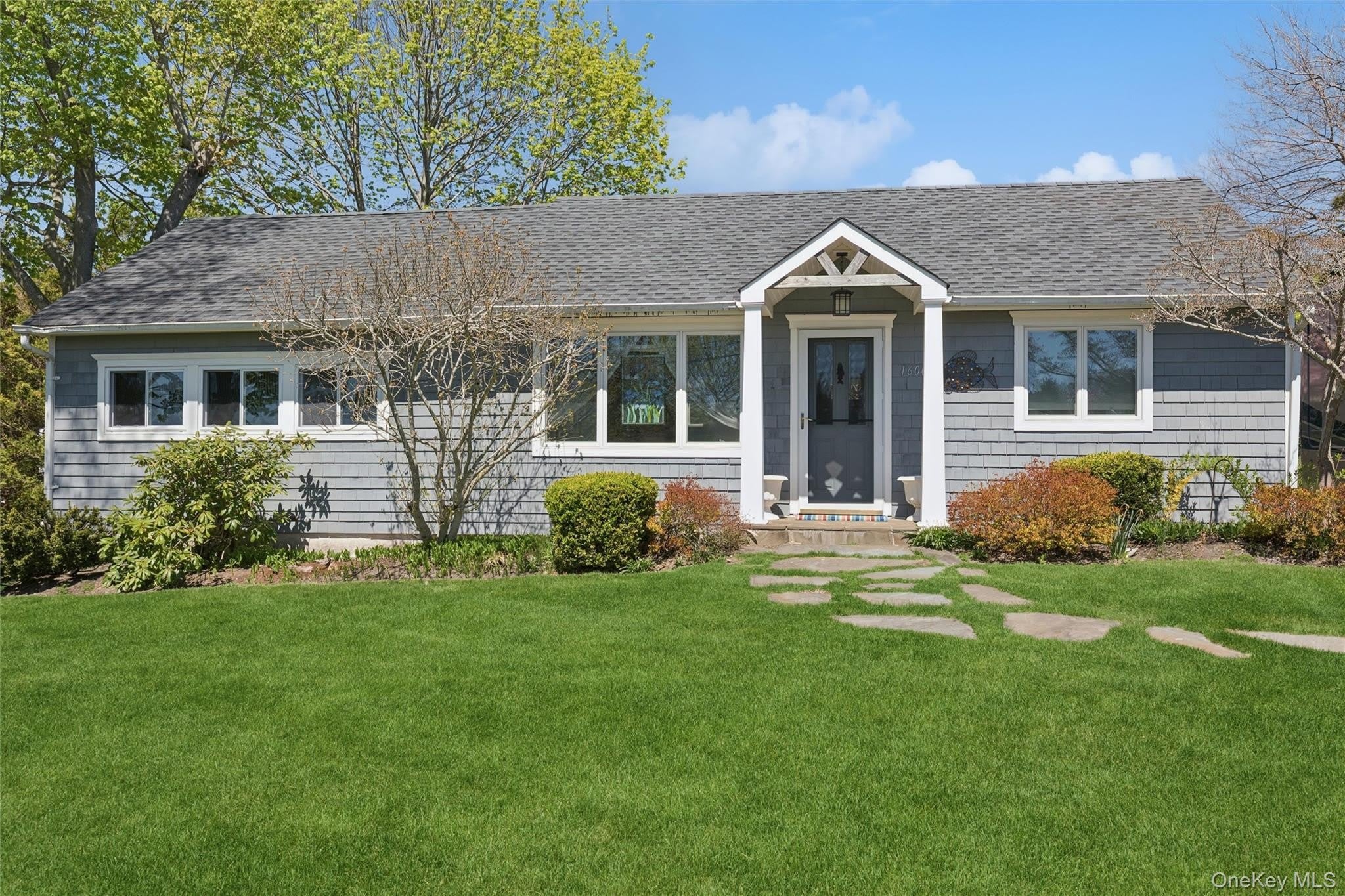 1600 Captain Kidd Drive – photo 1 of 28