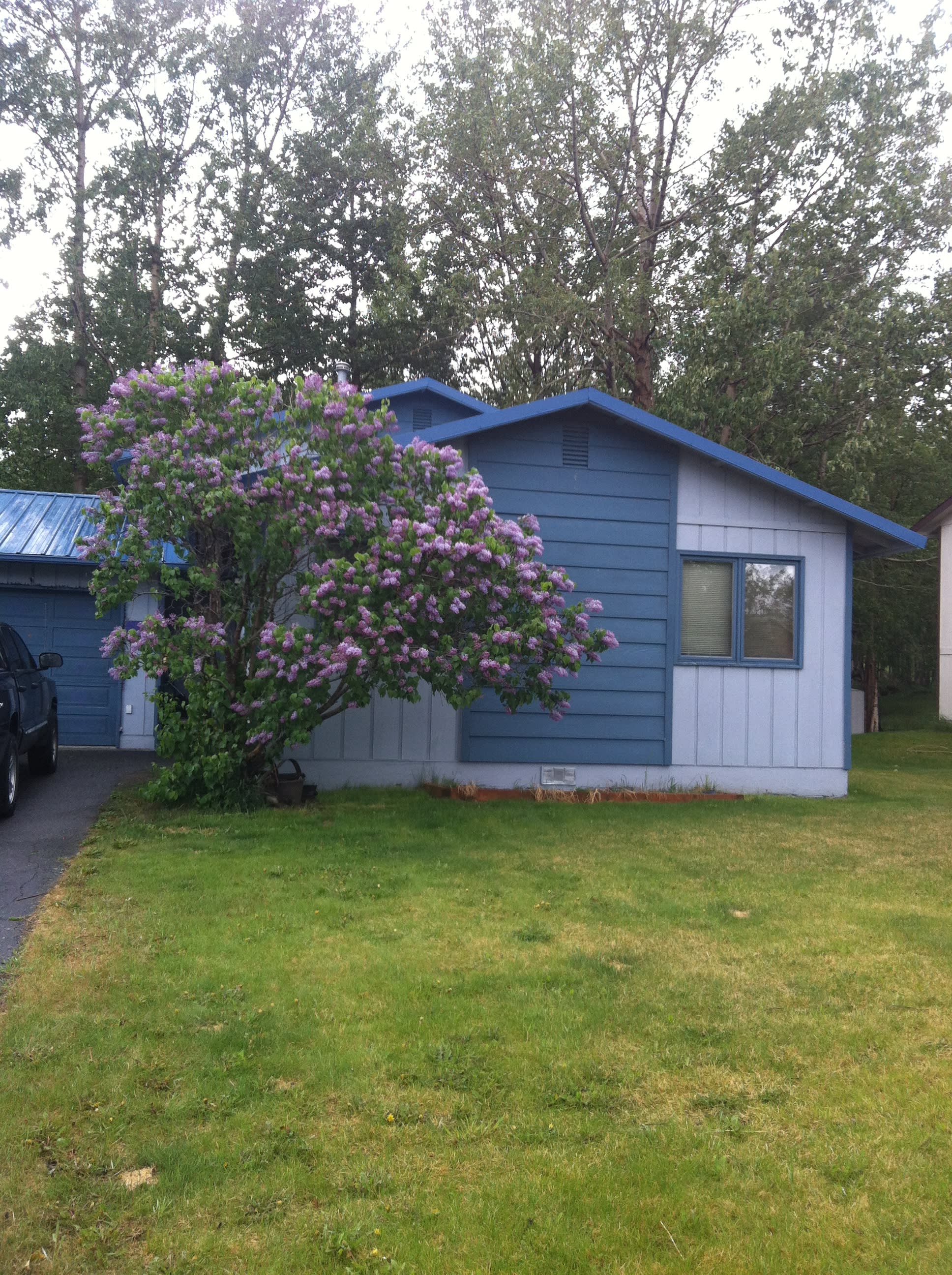 208 N Oscar St – photo 1 of 4