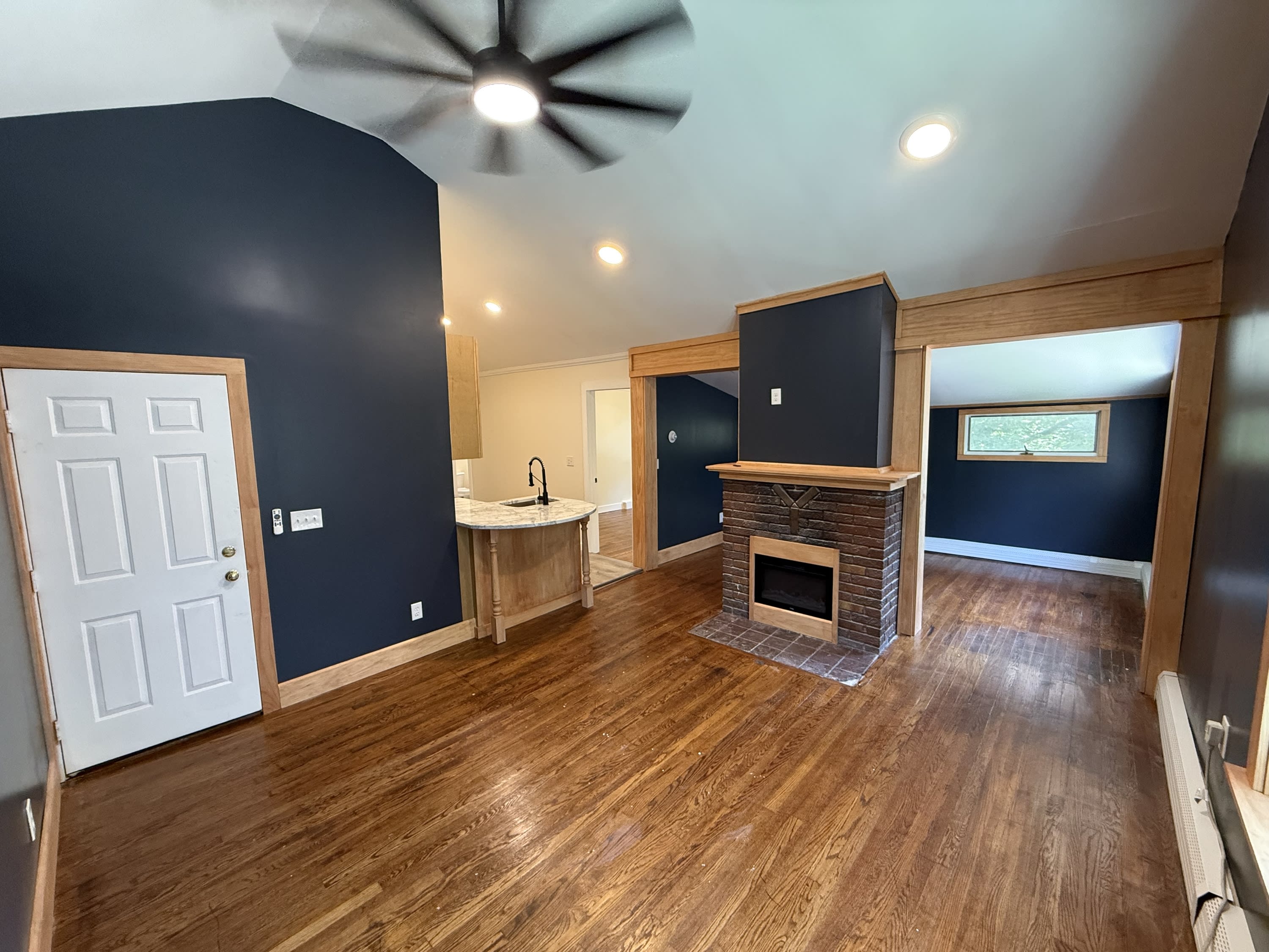 229 South Geneva Street – photo 1