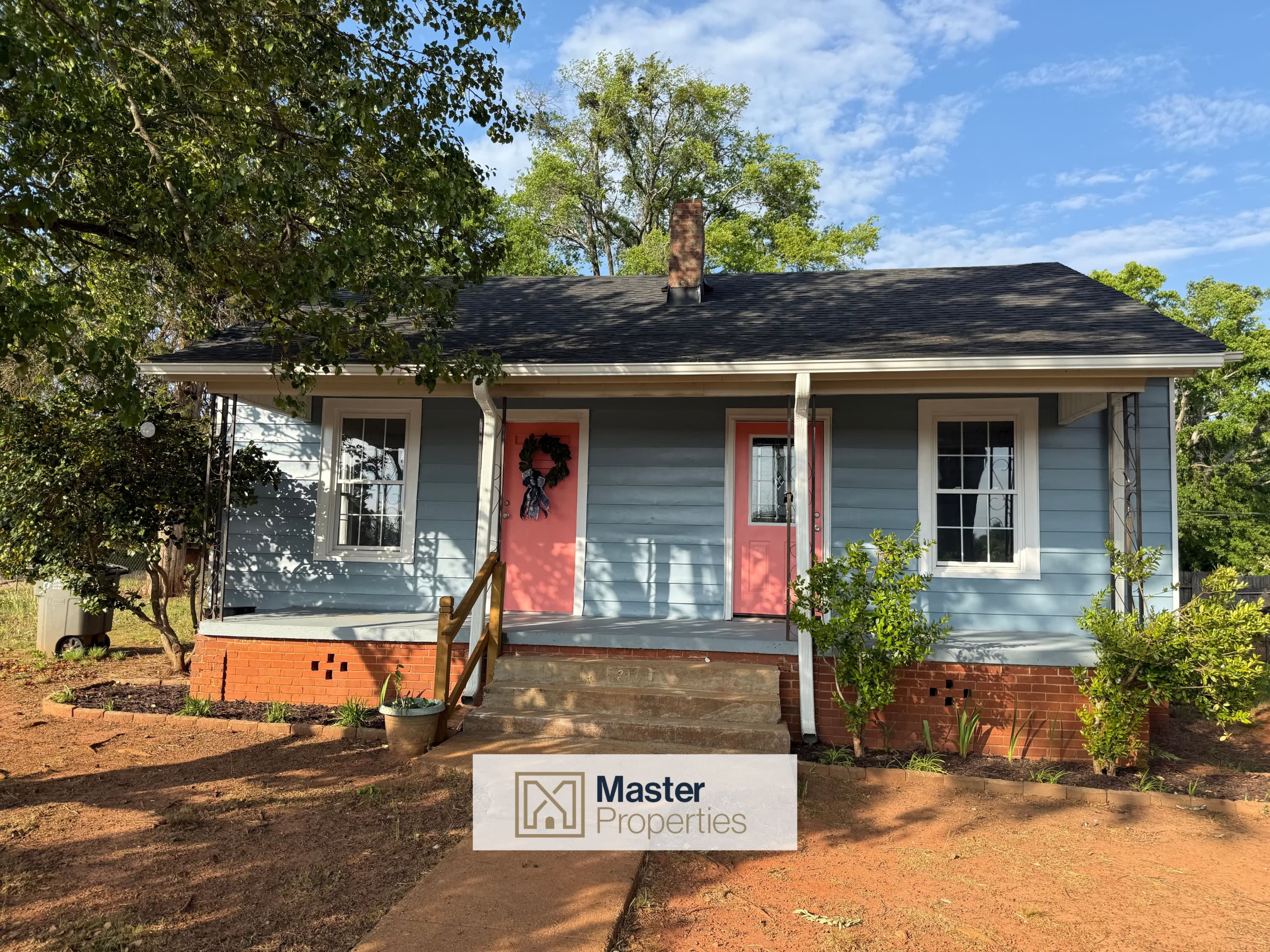 216 Lester Avenue – photo 1 of 10