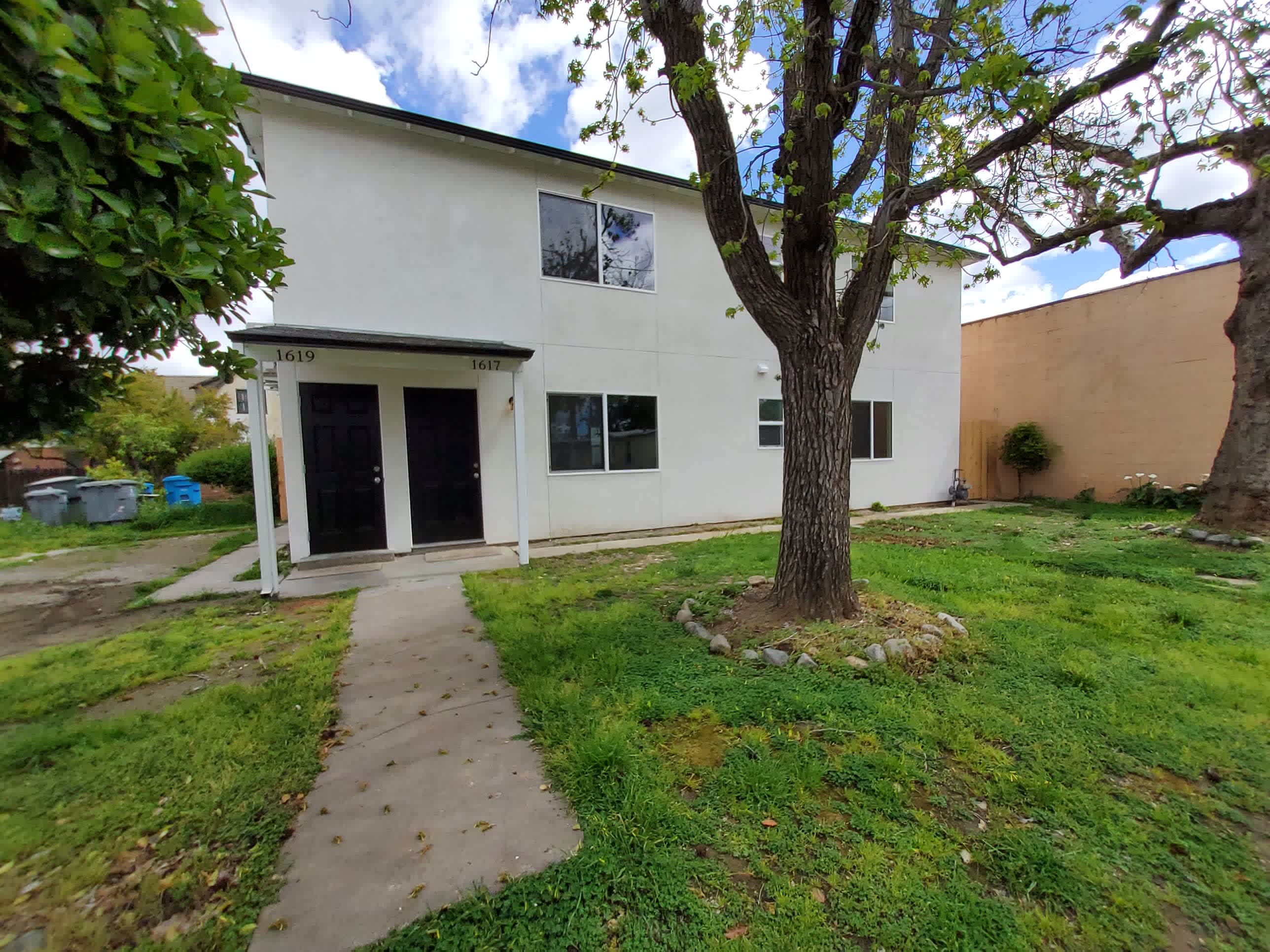 1617 Elm Street – photo 1