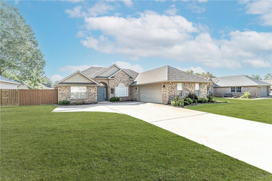 213 Shane Drive – photo 1