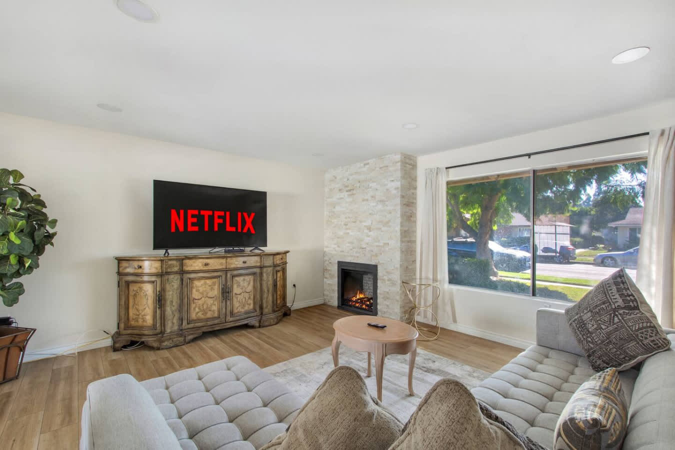405 Nobel Ave – photo 1 of 21