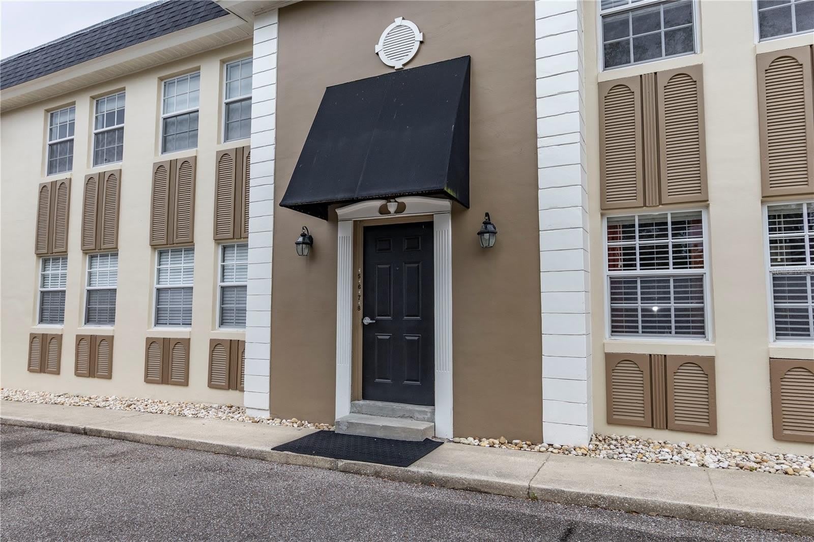 317 E AMELIA Street – photo 1