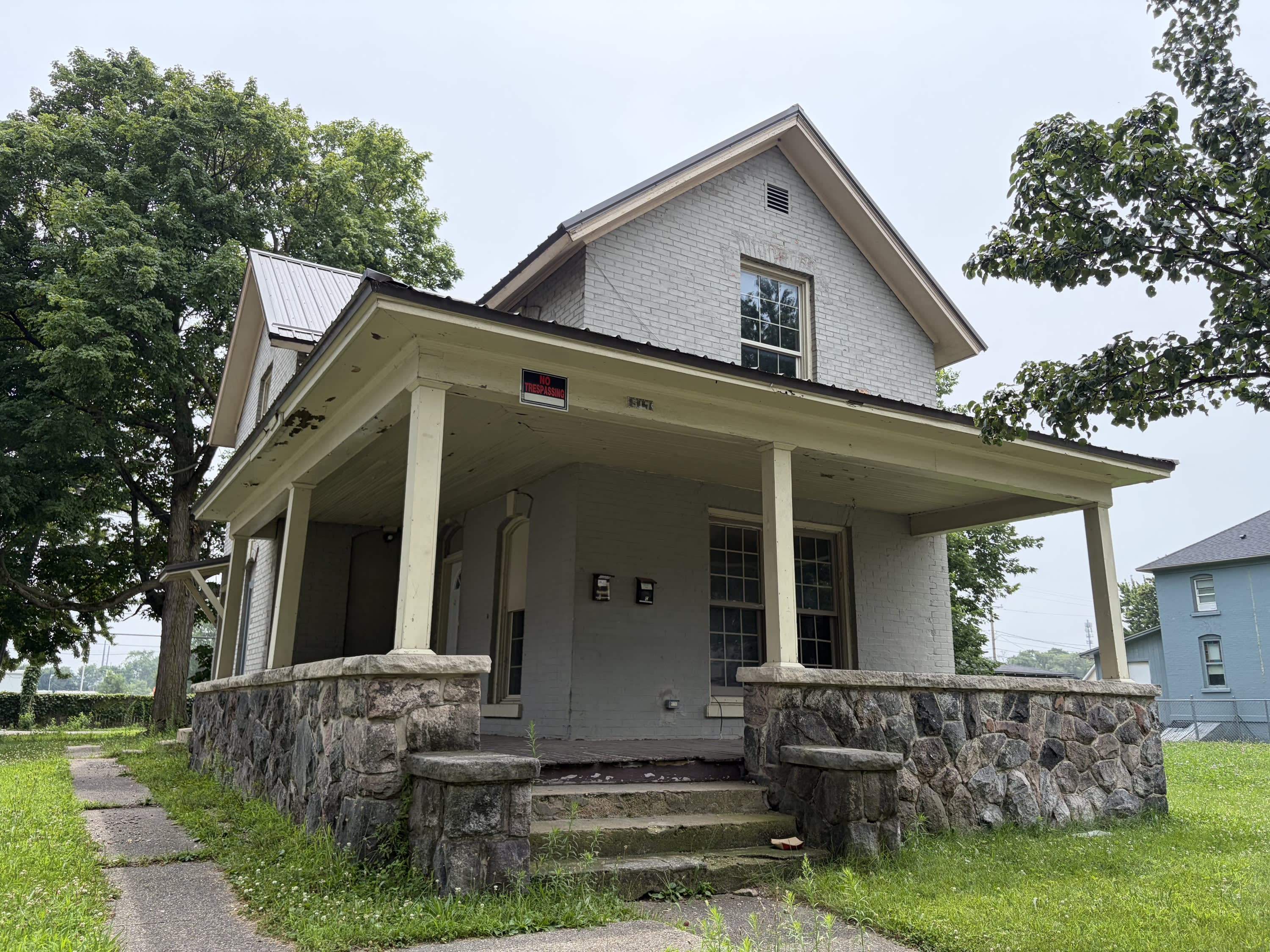 517 West Marion Street – photo 1 of 5