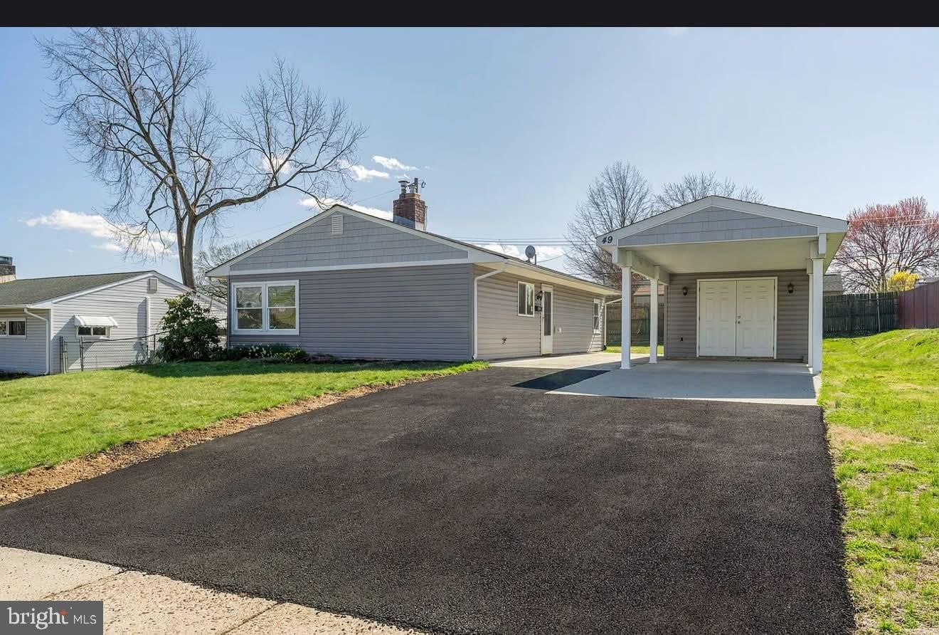 49 MISTLETOE Lane – photo 1 of 17