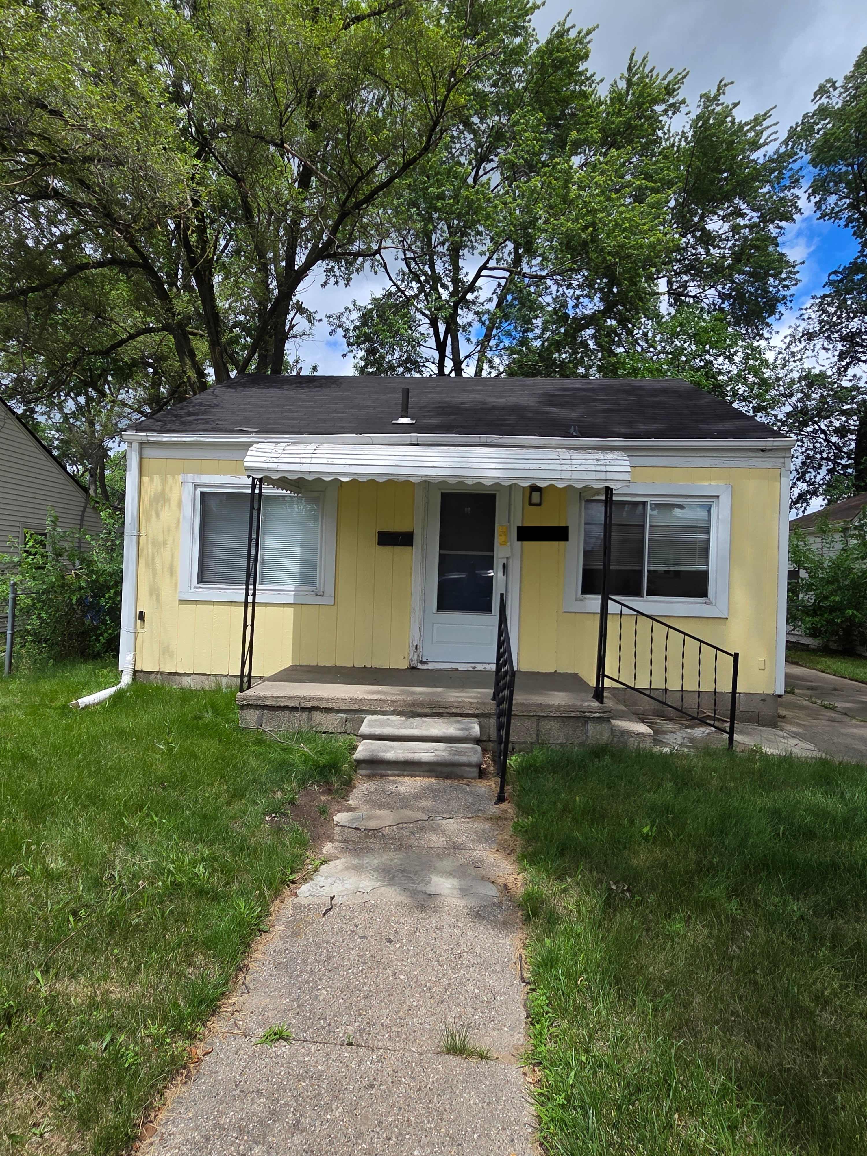 11289 Chalmers Ave – photo 1