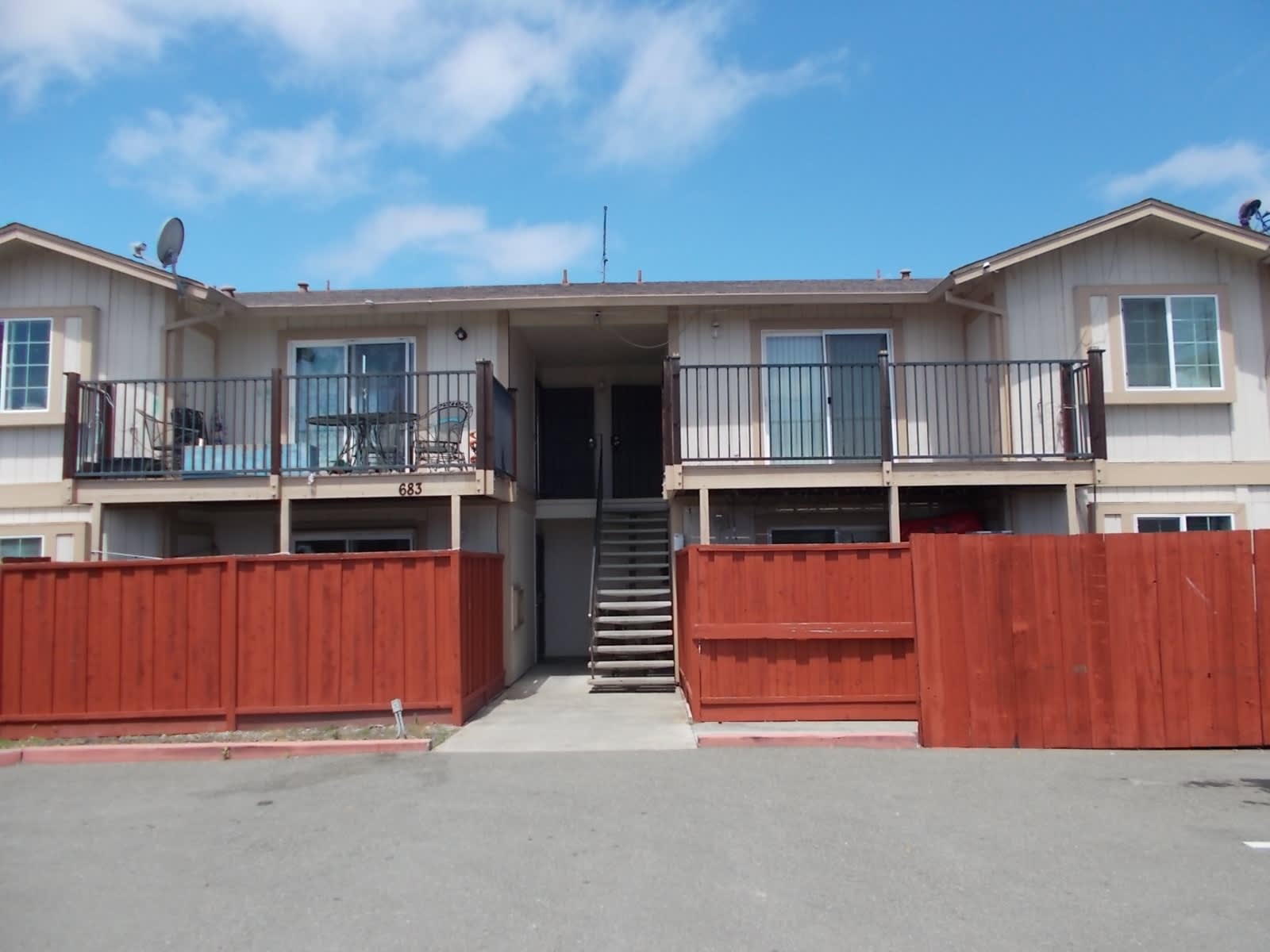 683 Shepherd Ave – photo 1