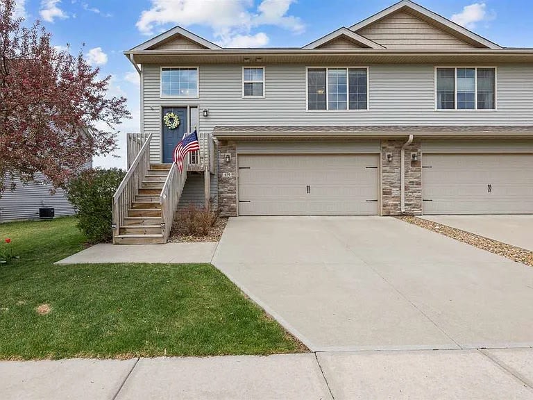 459 Bainberry Street 1 – photo 1 of 32