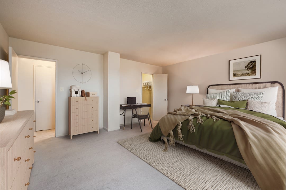Claridge House – photo 1