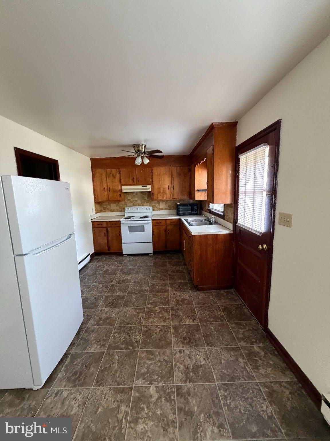 409 MARKET Avenue – photo 1 of 16