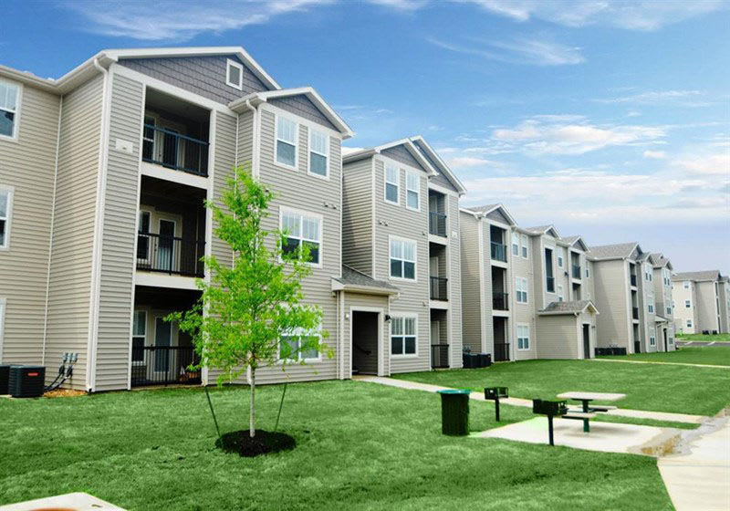 Willow Creek Apartments – photo 1