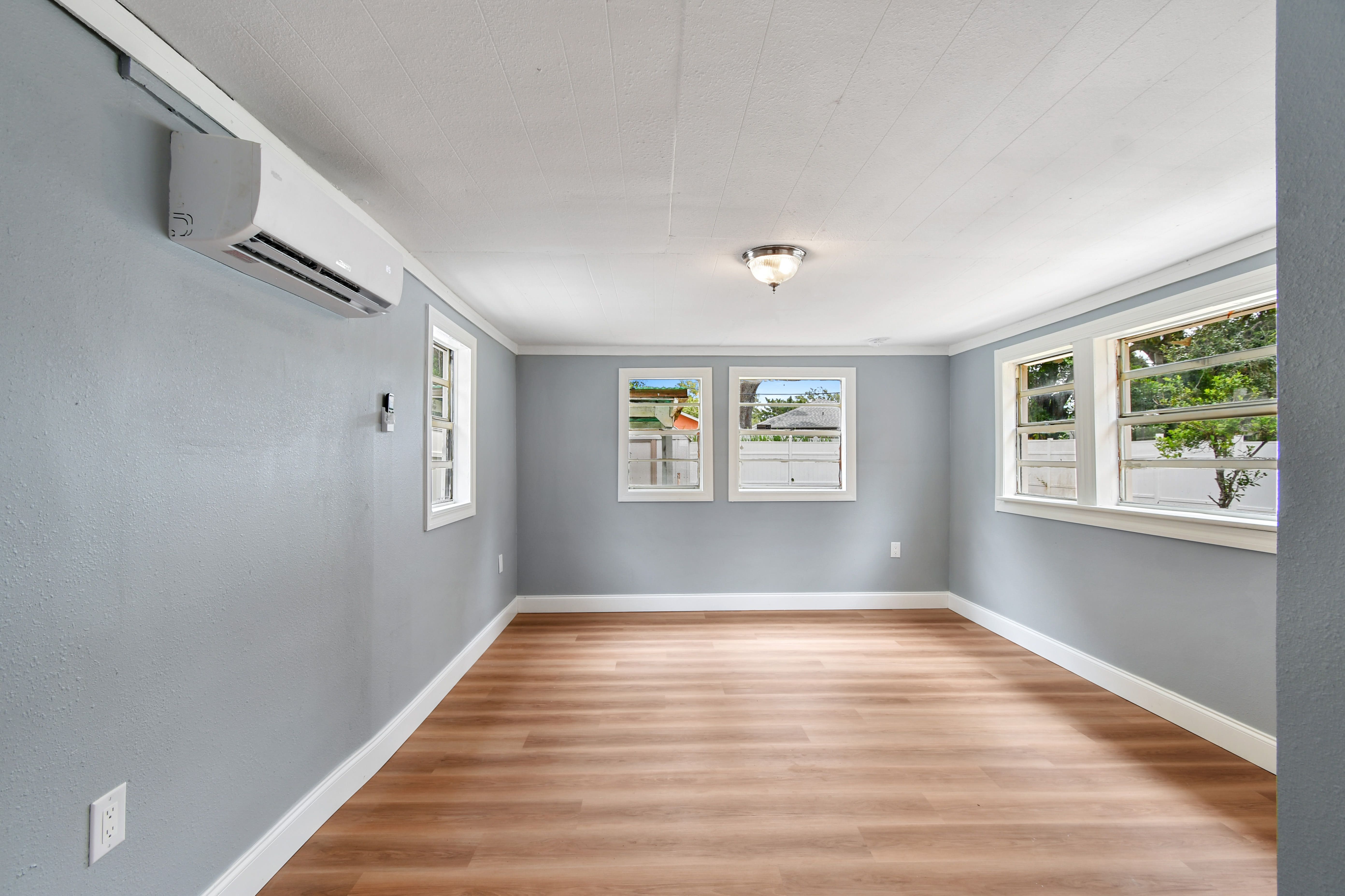 1616 13th St S – photo 1